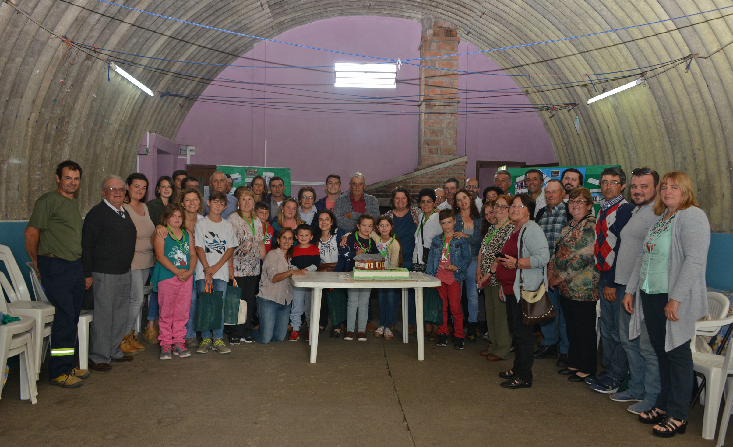 Beneficiarios en acto de entrega de viviendas de Mevir en Tala, Canelones