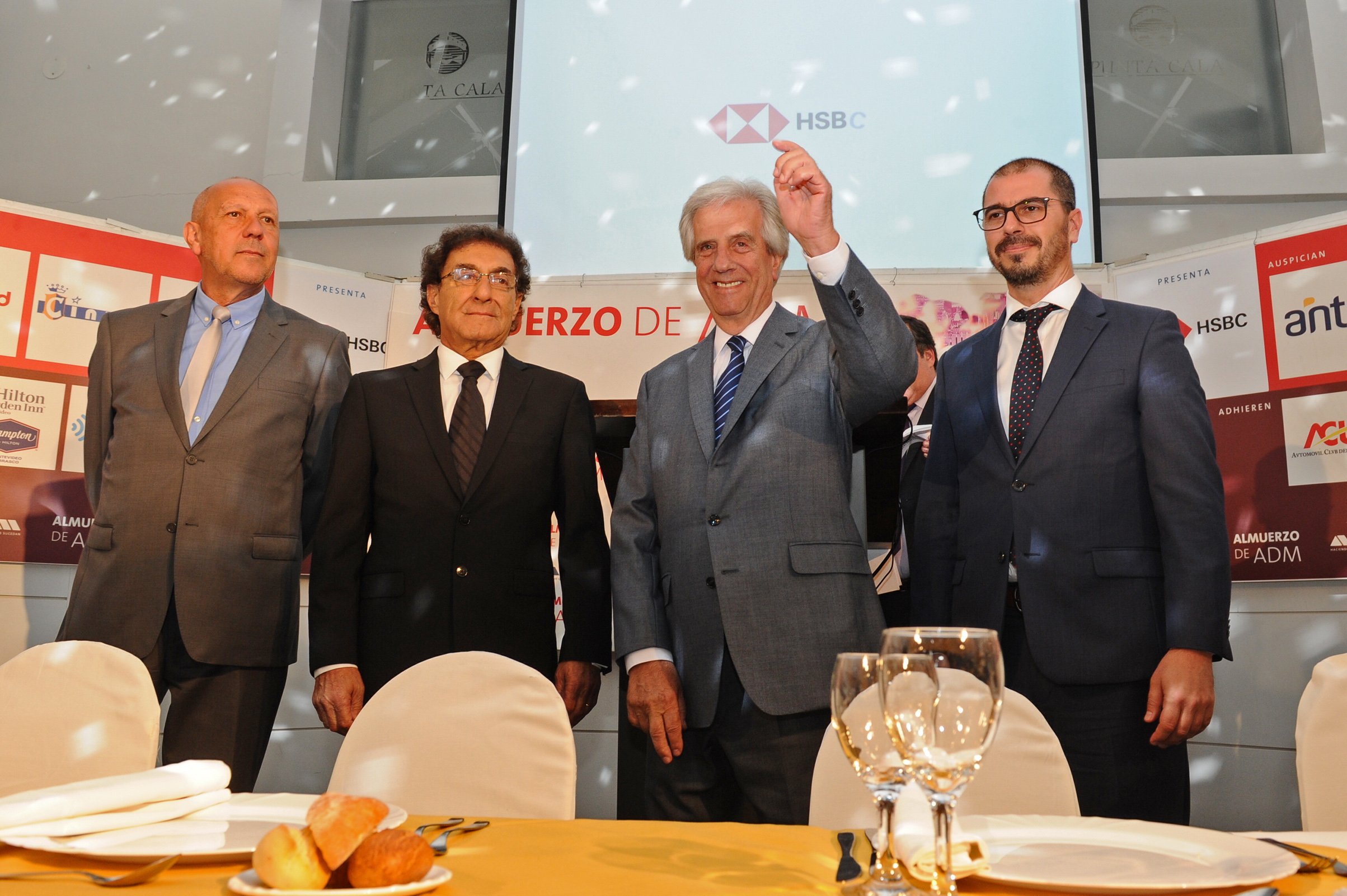Presidente Tabaré Vázquez disertó en almuerzo de trabajo de ADM