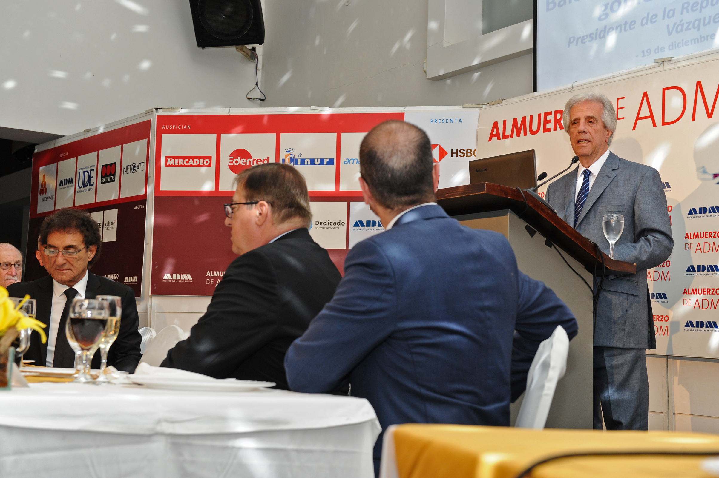 Presidente Tabaré Vázquez disertó en almuerzo de trabajo de ADM