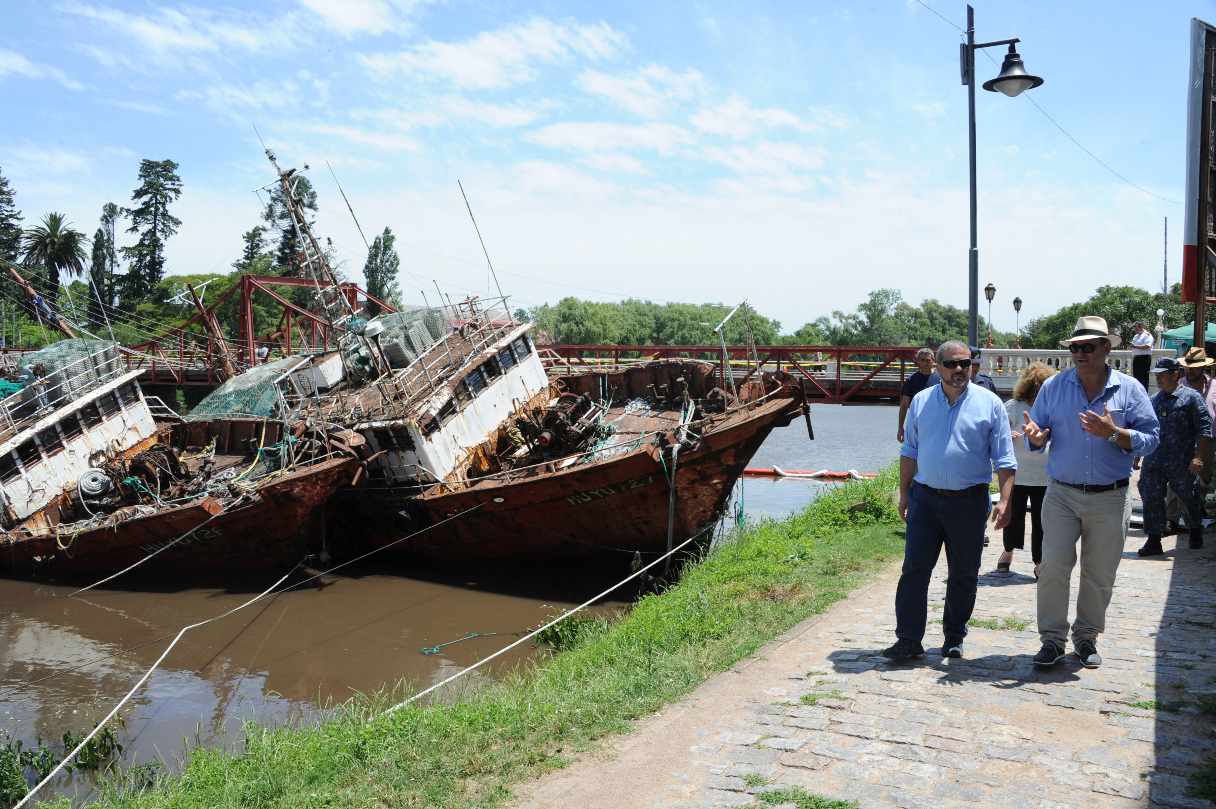 Director del Sistema Nacional de Emergencia, Fernando Traversa, visitó las obras de refacción en el puente de Carmelo