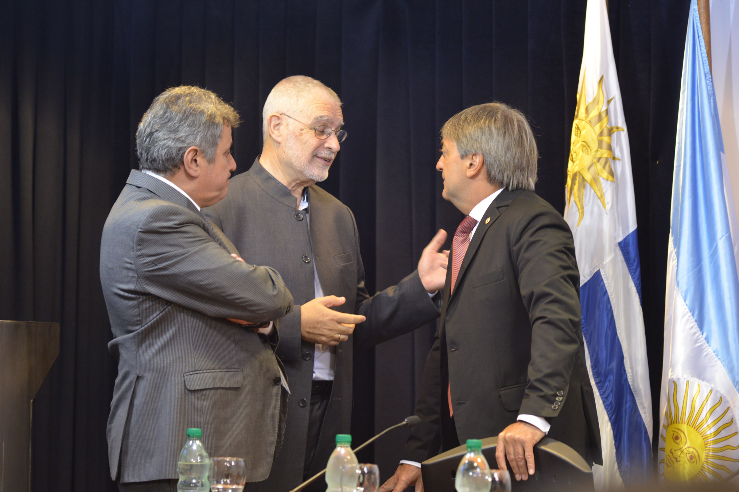 Presidente Tabaré Vázquez, previo al inicio de la conferencia de prensa luego de reunión por candidatura conjunta Copa del Mundo 2030