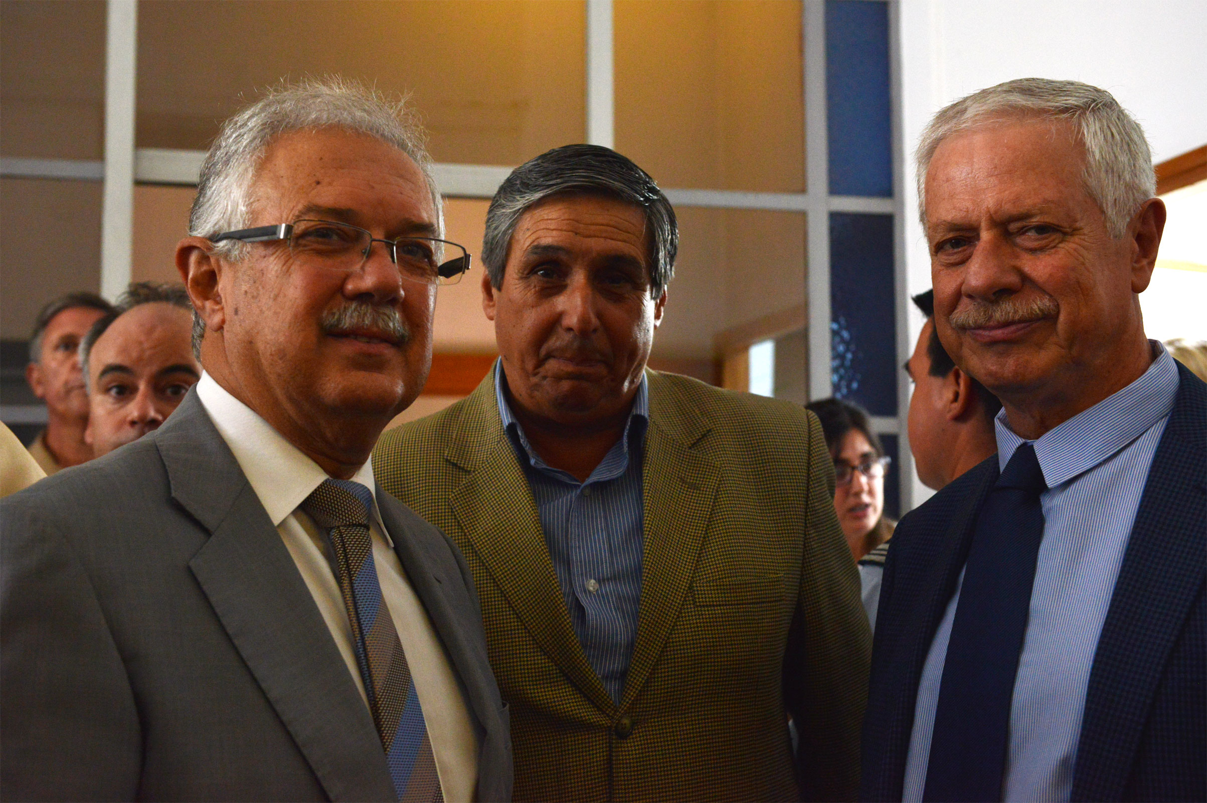 Ministro de Defensa Nacional, Jorge Menéndez, subsecretario de Defensa Nacional, Daniel Montiel, y ministro de Salud Pública, Jorge Basso