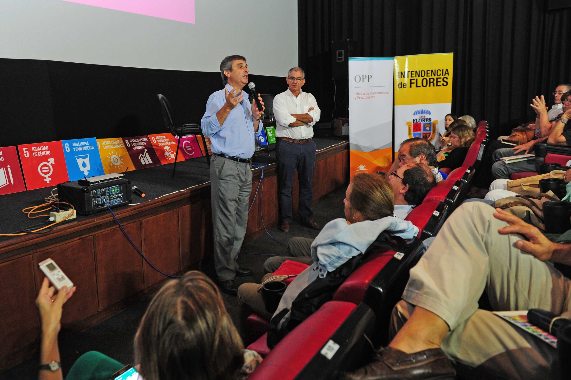 Director de la Oficina de Planeamiento y Presupuesto (OPP), Álvaro García, en Flores