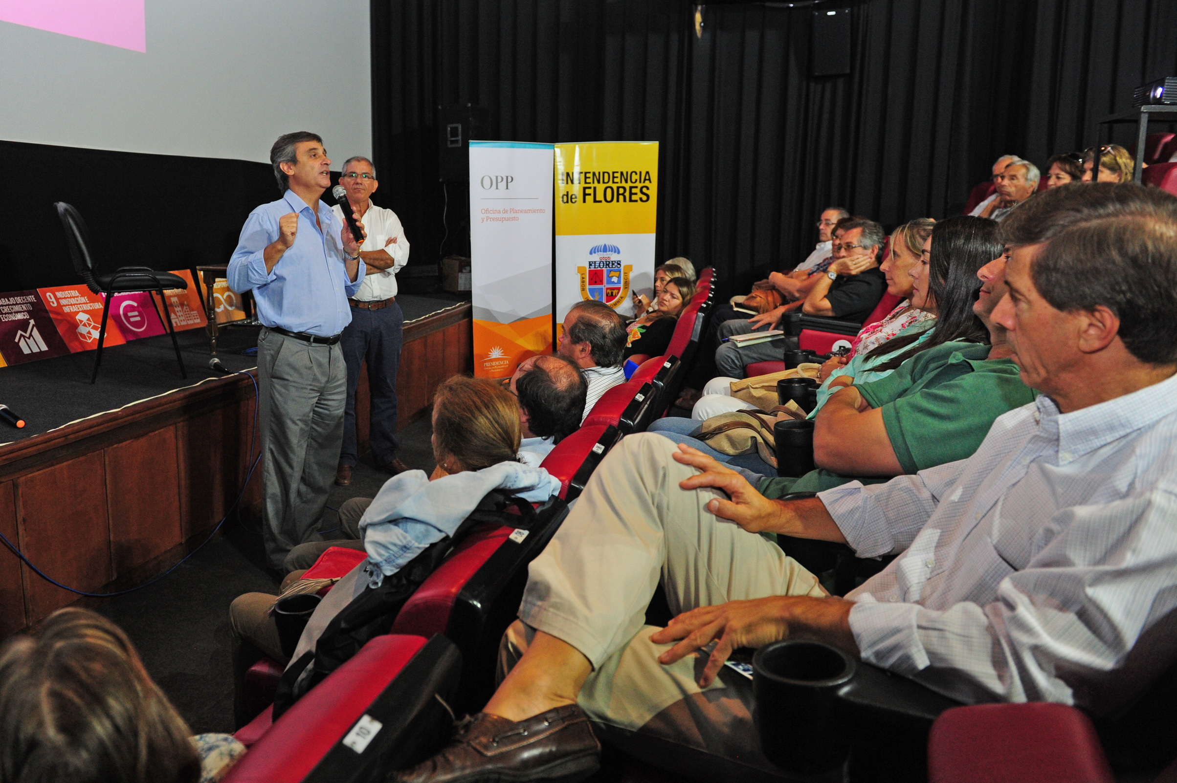 Director de la Oficina de Planeamiento y Presupuesto (OPP), Álvaro García, en Flores