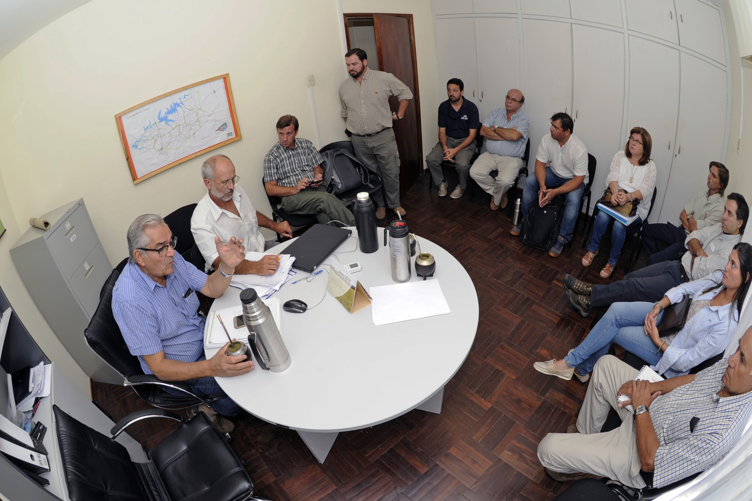Enzo Benech reunido con autoridades locales y productores en Durazno