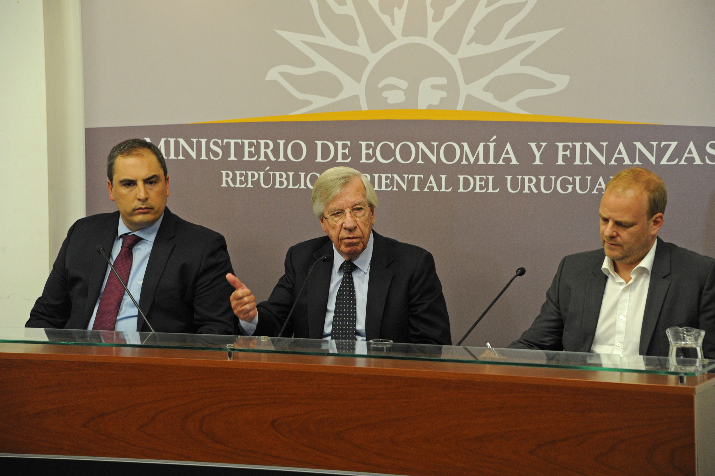 Pablo Ferreri y Danilo Astori presentan medidas de estímulo a la inversión y el empleo