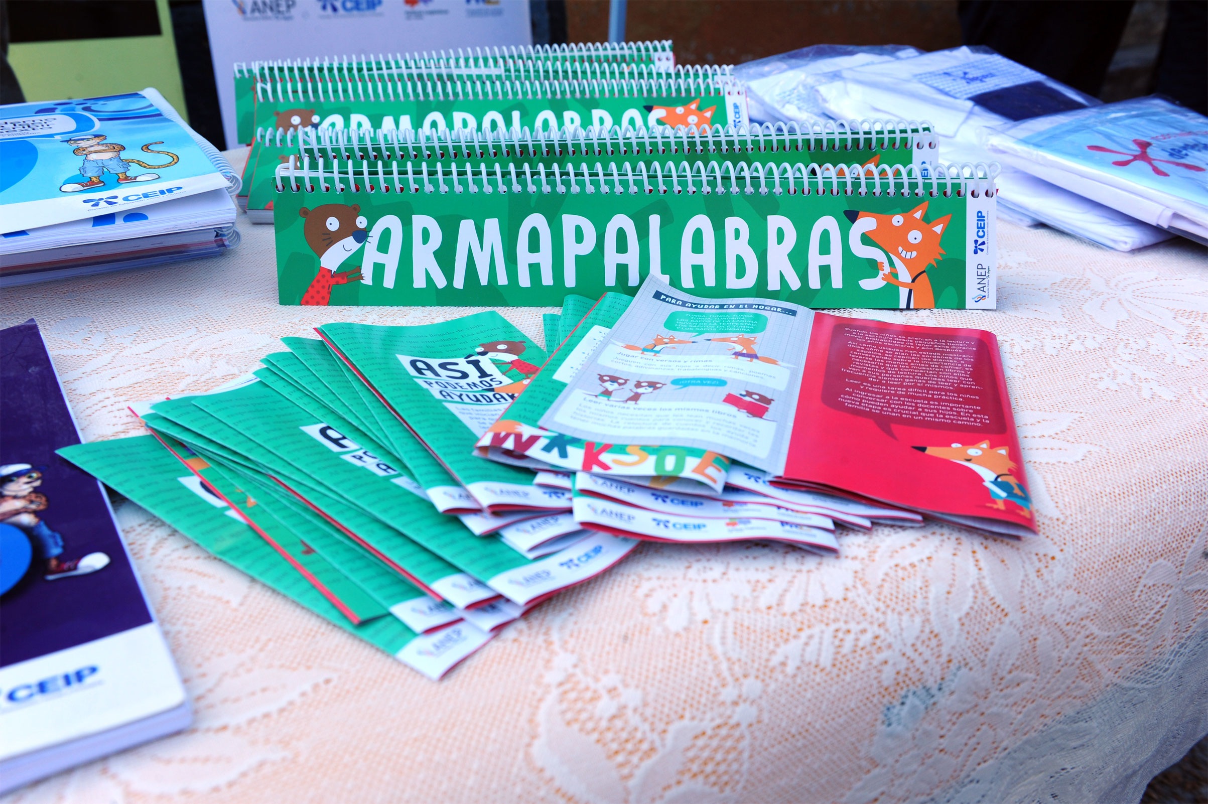 Material didáctico entregado a los alumnos
