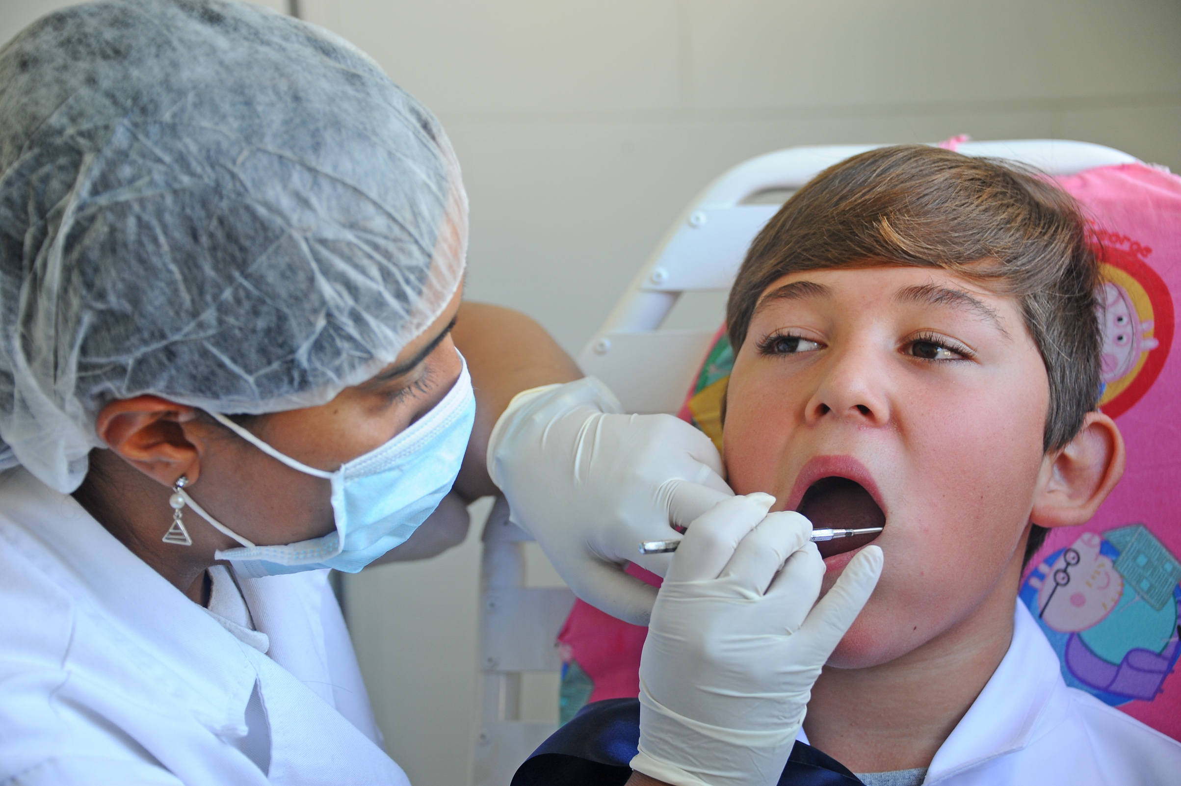 Atención del Programa de Salud Bucal Escolar, en escuela n.° 159 de San Luis, Canelones