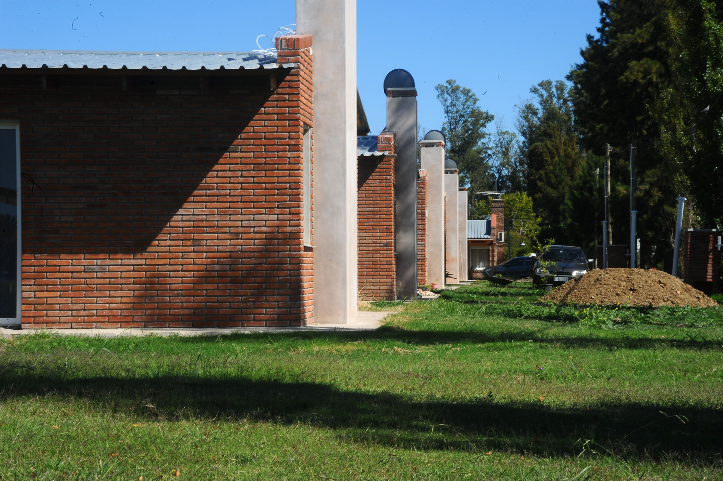 Autoridades del Ministerio de Vivienda visitaron complejos habitacionales en Maldonado