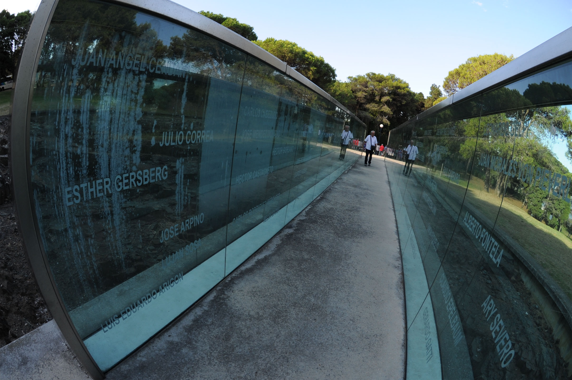 Homenaje a los detenidos desaparecidos por la dictadura uruguaya