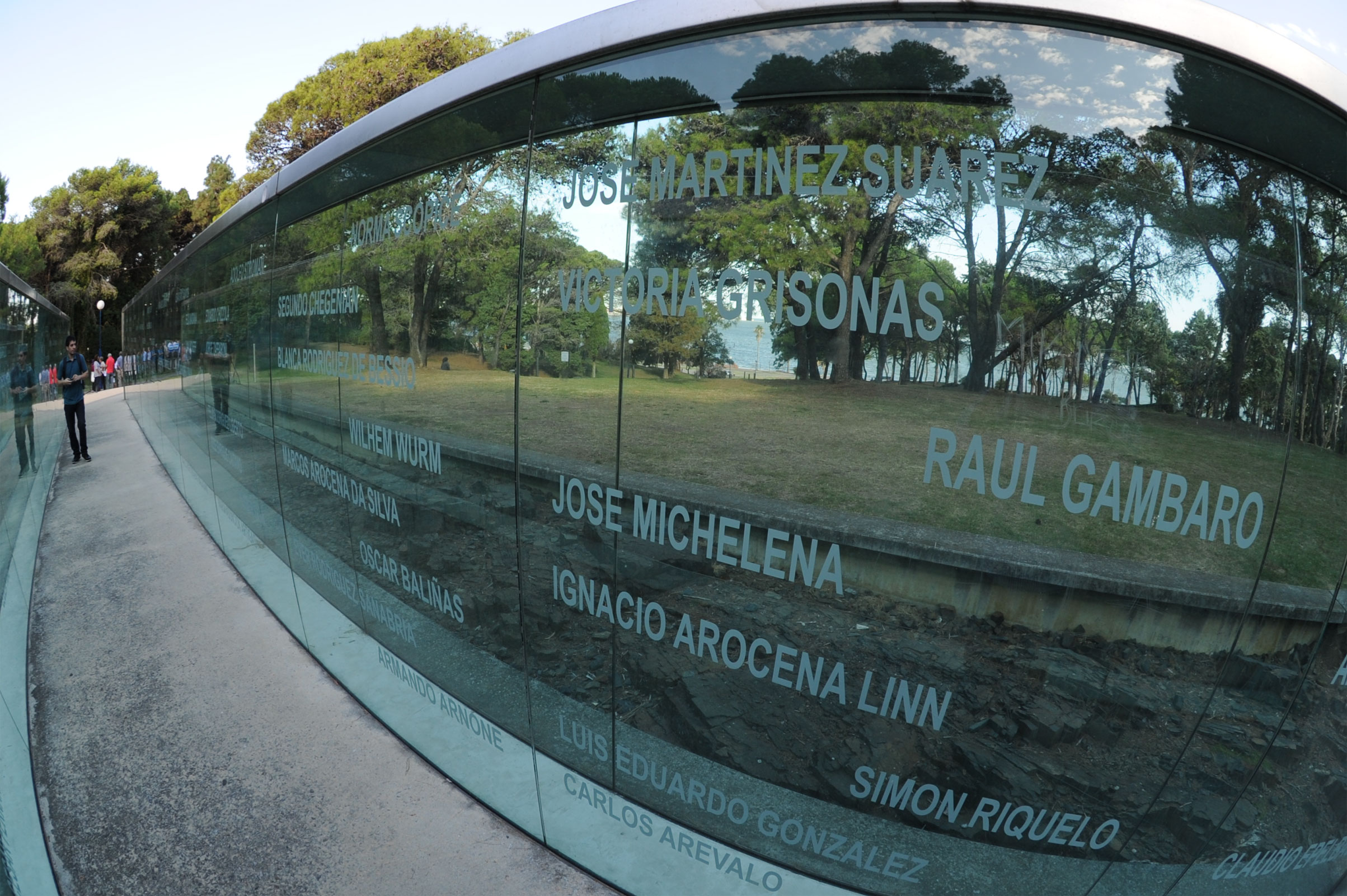 Homenaje a los detenidos desaparecidos por la dictadura uruguaya