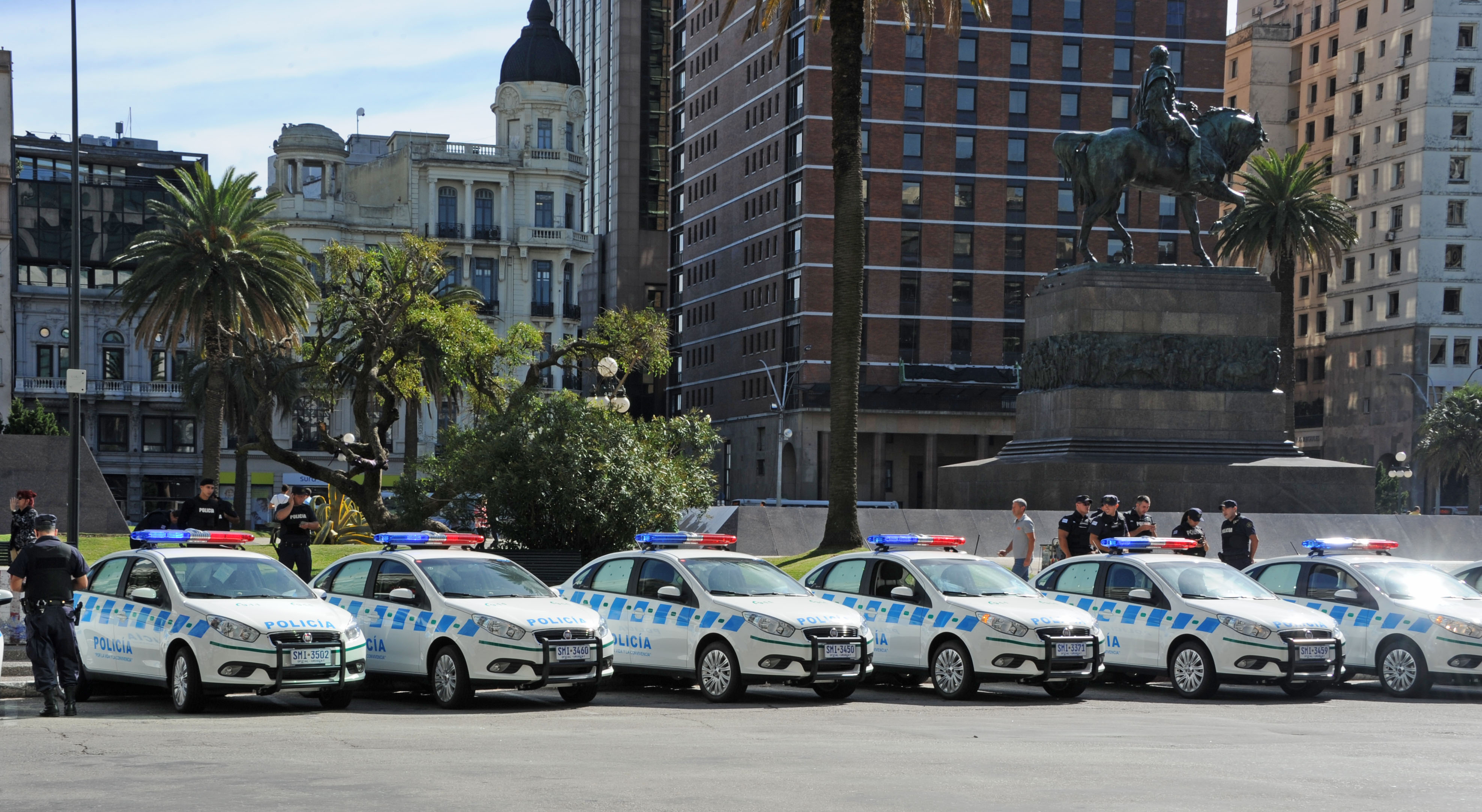 Ministerio del Interior presentó nueva flota de 245 vehículos nuevos por 6,2 millones de dólares