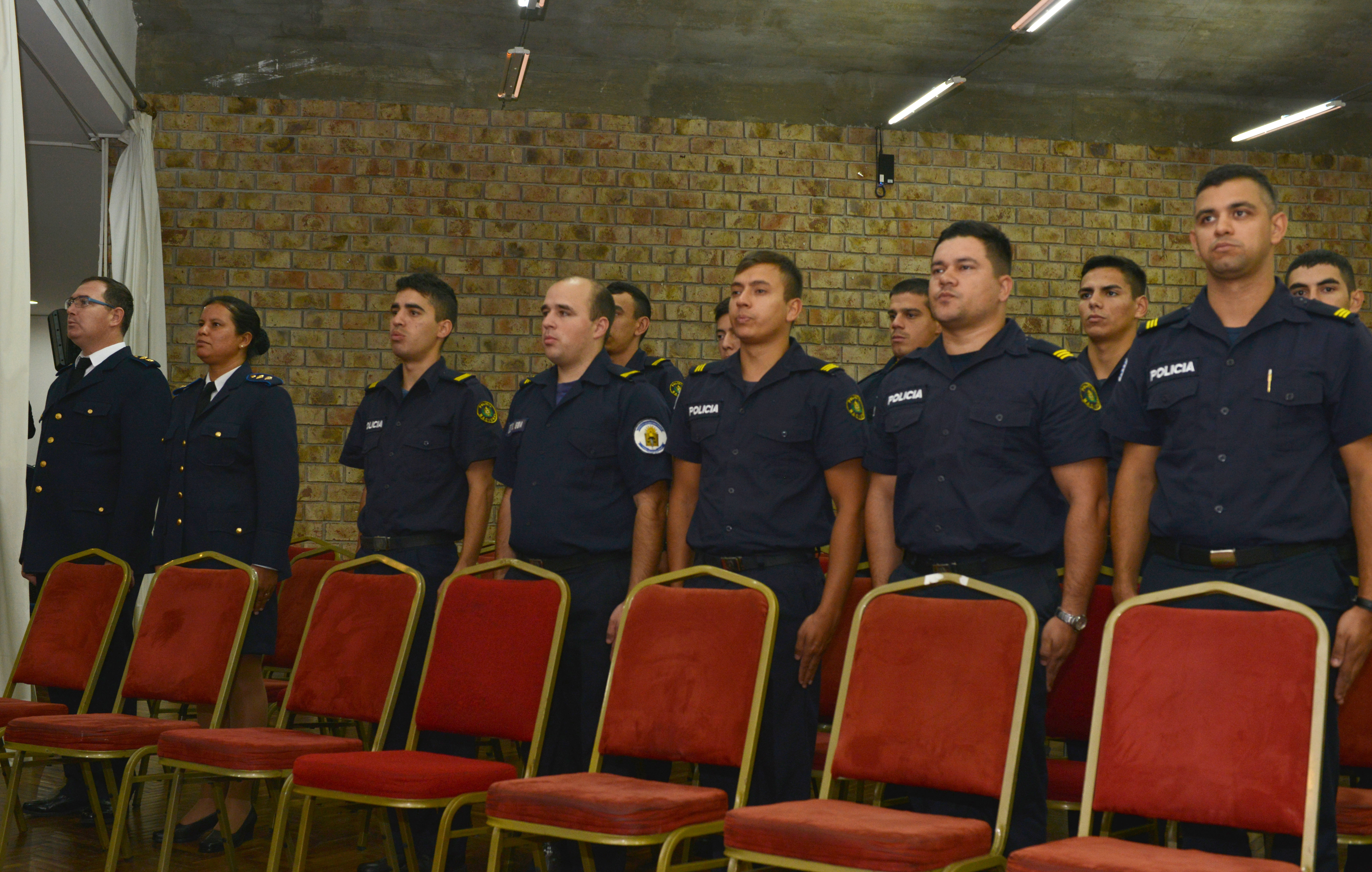 Efectivos policiales presentes en la actividad