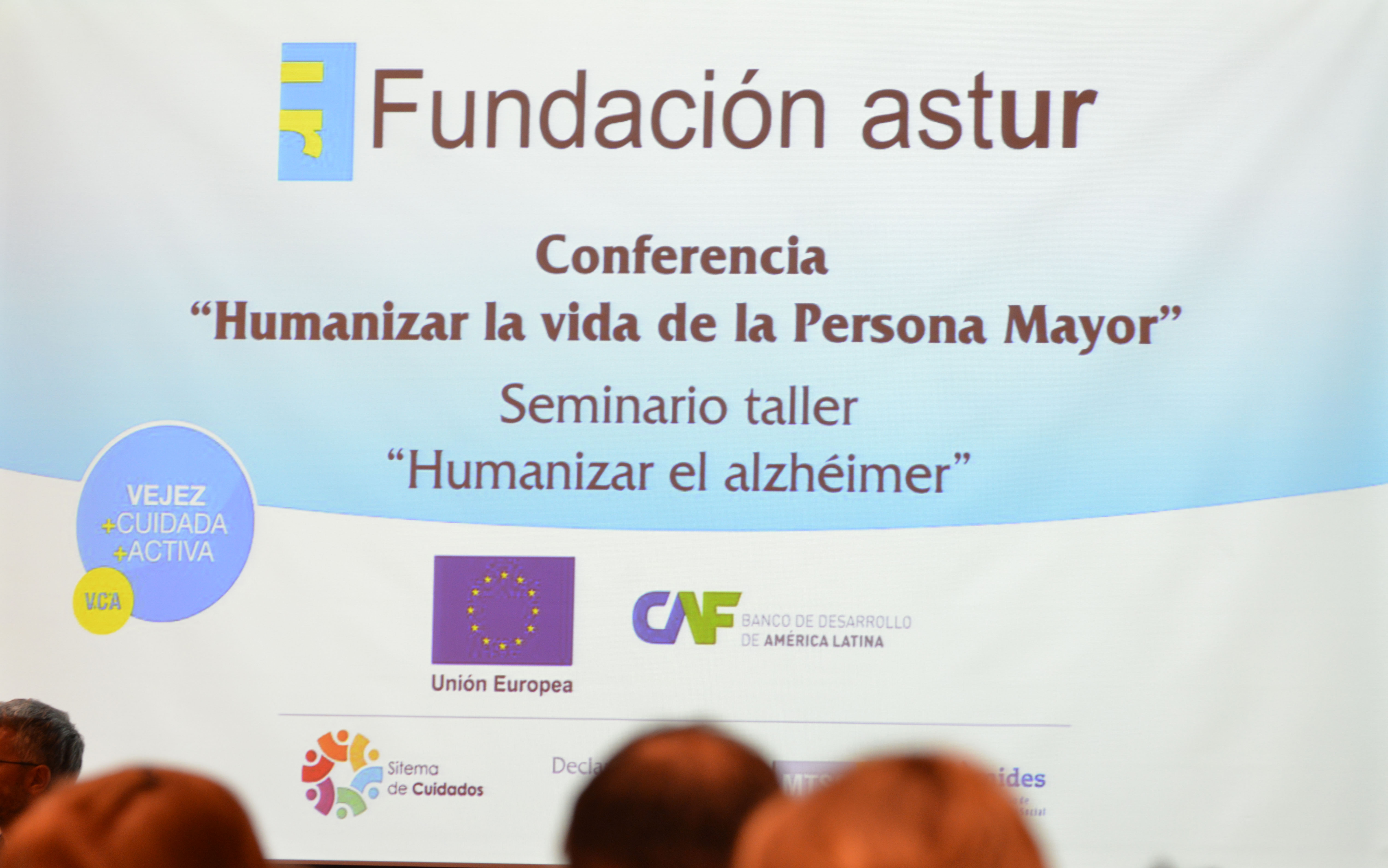 Conferencia, Humanizar la vida de la persona mayor
