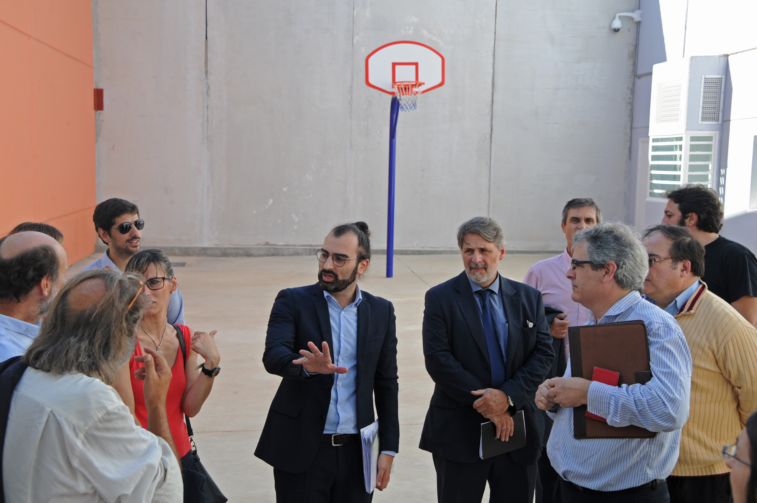 Álvaro García, junto a otras autoridades visitaron la Unidad Penitenciaria de Punta de Rieles