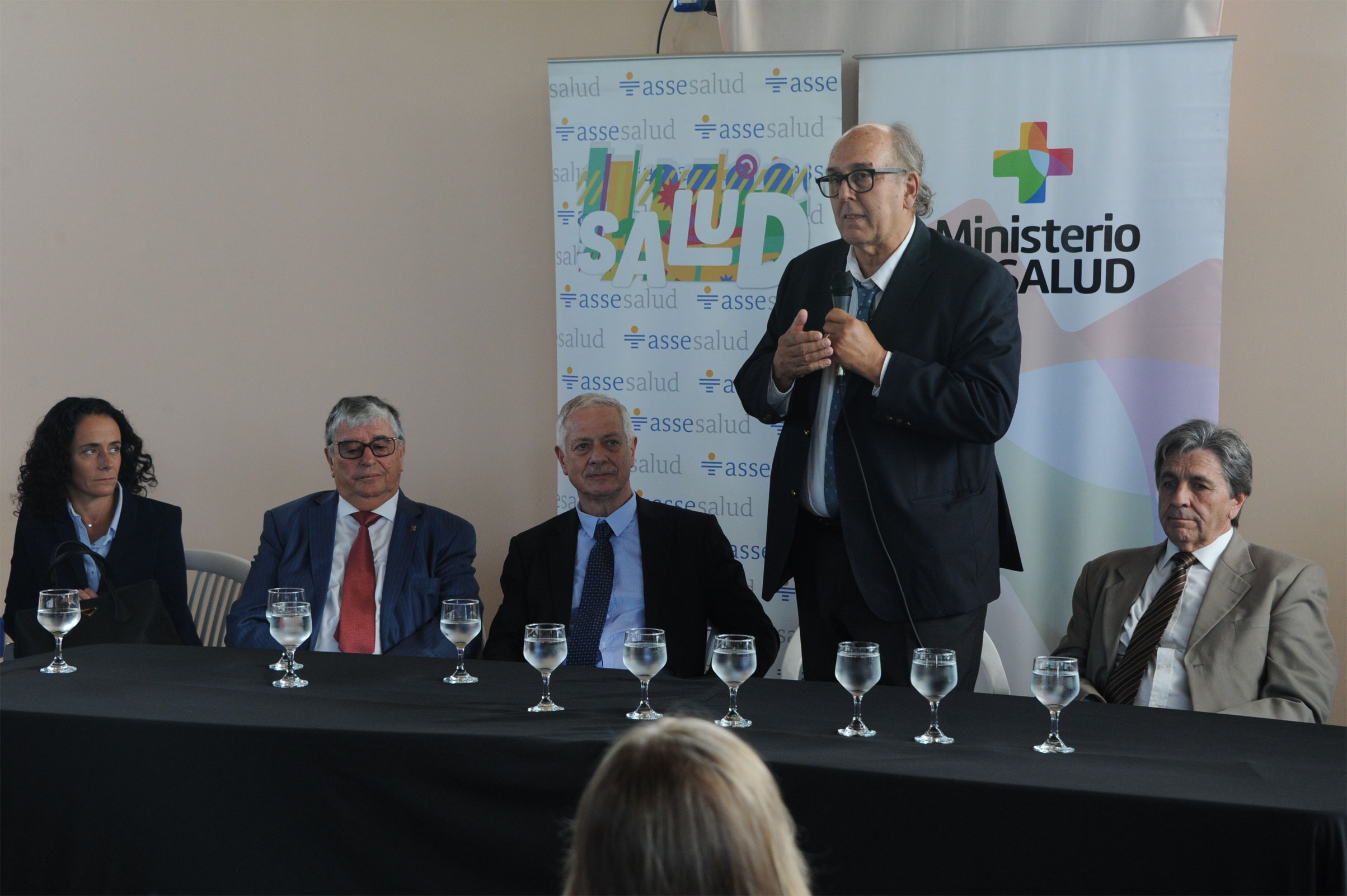 Presidente de ASSE, Marcos Carámbula, haciendo uso de la palabra