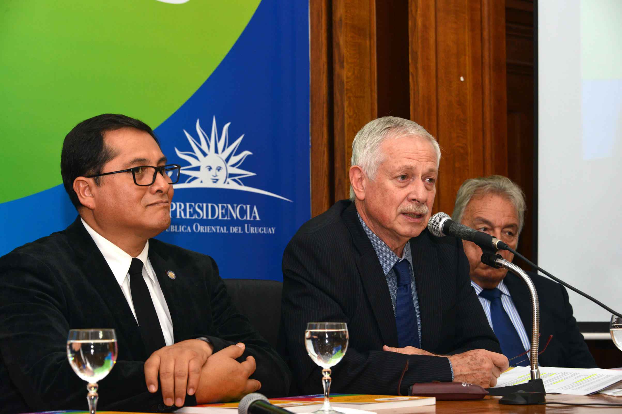 Ministro Jorge Basso, haciendo uso de la palabra