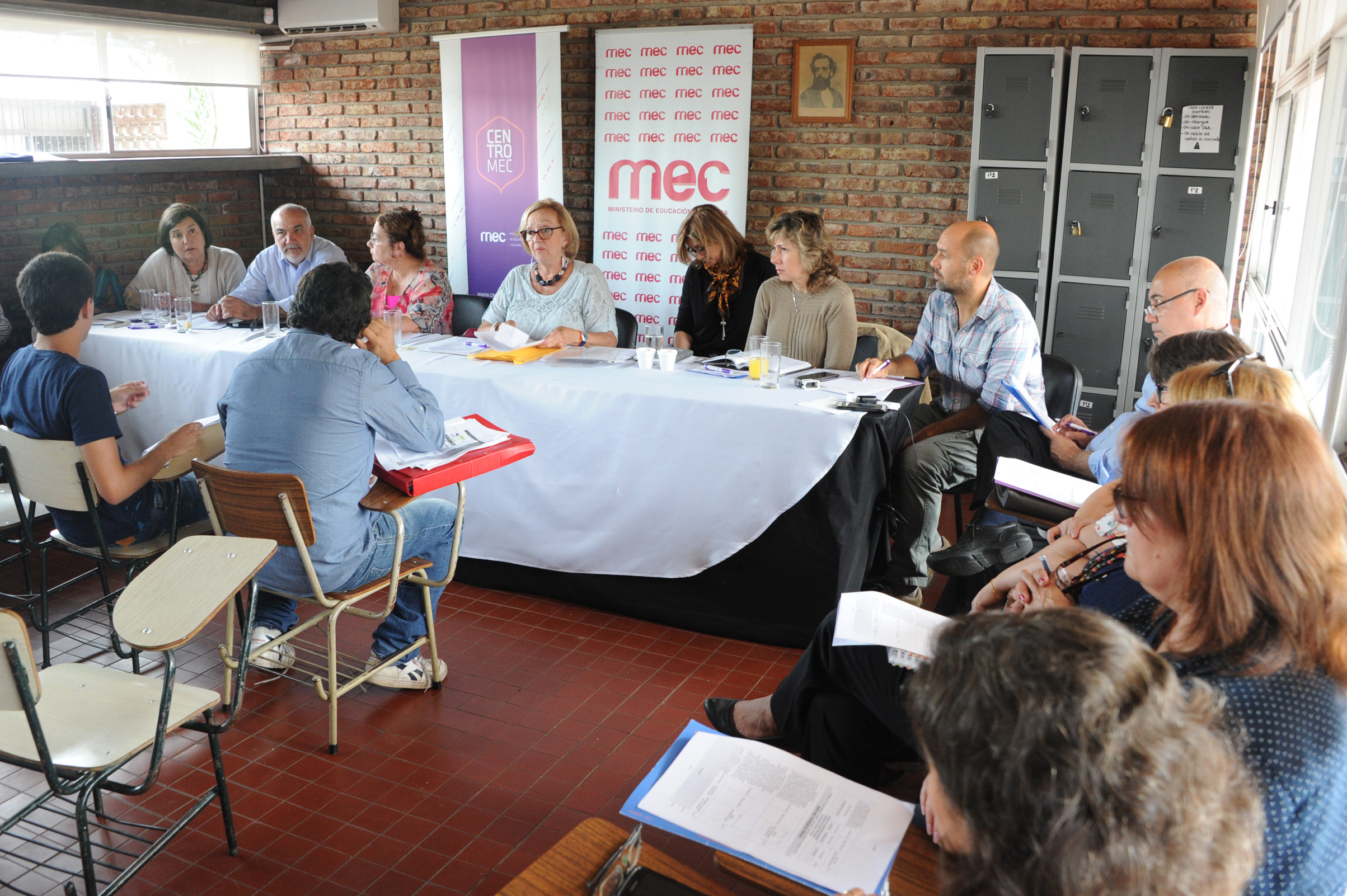 Wilson Netto reunido en San José con organizaciones de la sociedad civil