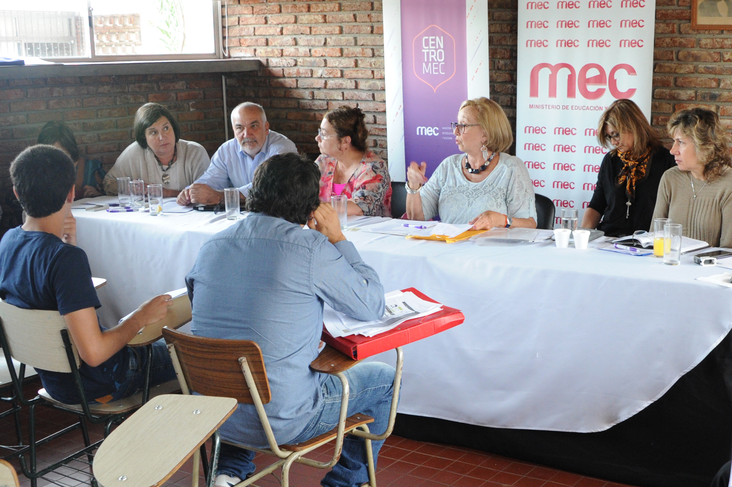 Wilson Netto reunido en San José con organizaciones de la sociedad civil