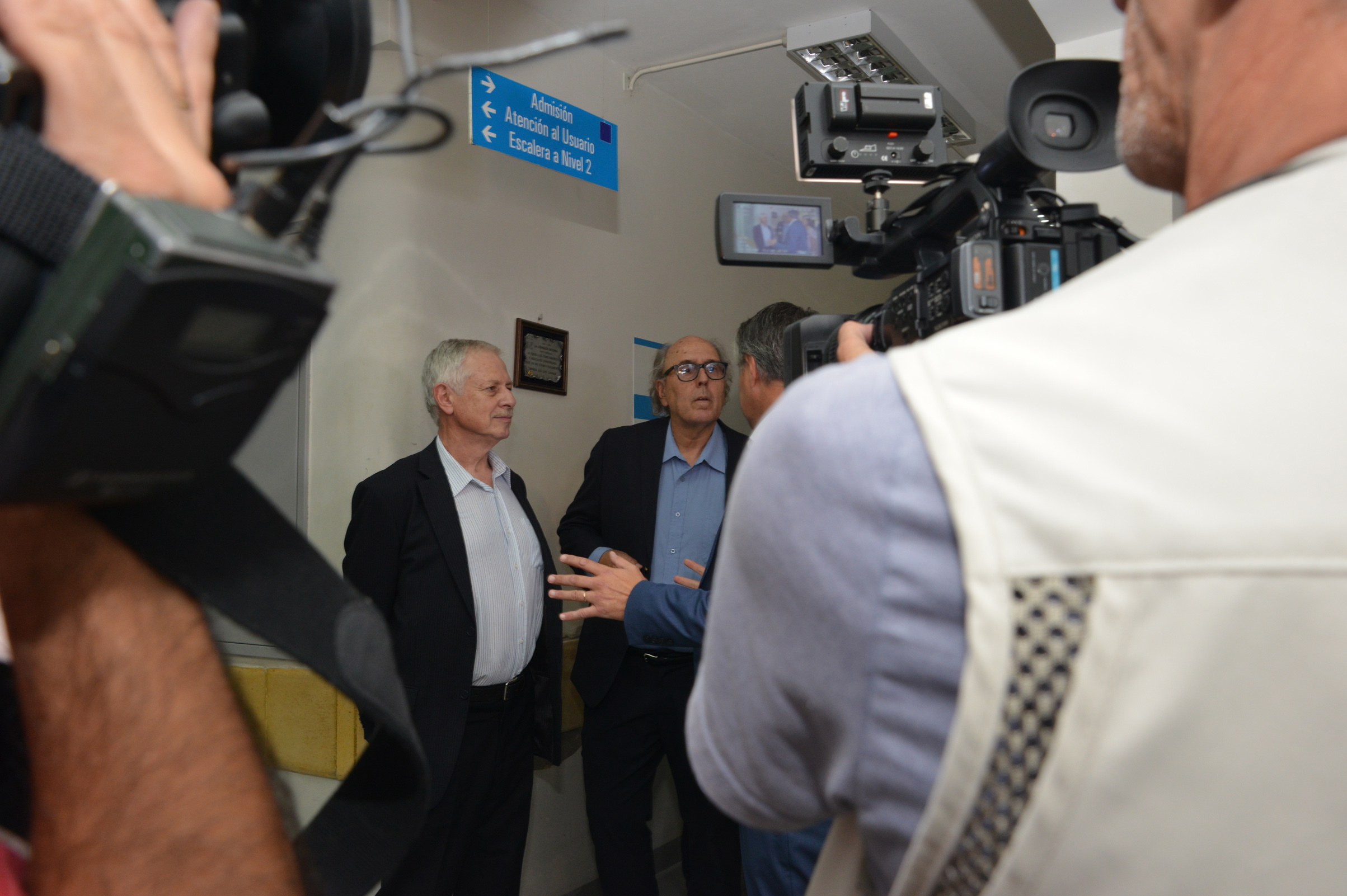 Ministro de Salud Pública, Jorge Basso y Marcos Carámbula, Presidente del Directorio de ASSE, realizando declaraciones a la prensa