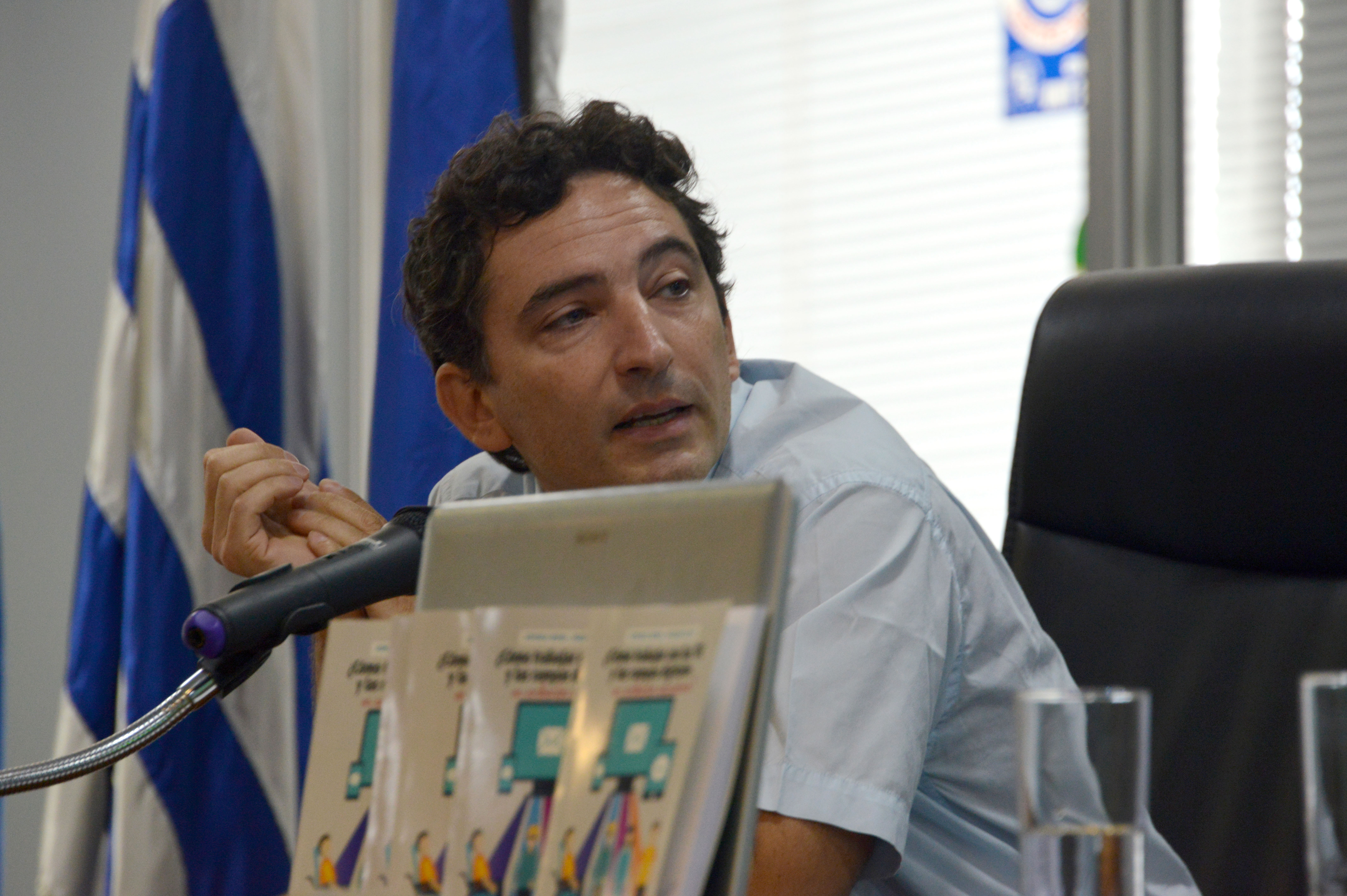 Uno de los dos autores del libro, Mariano Ávalos
