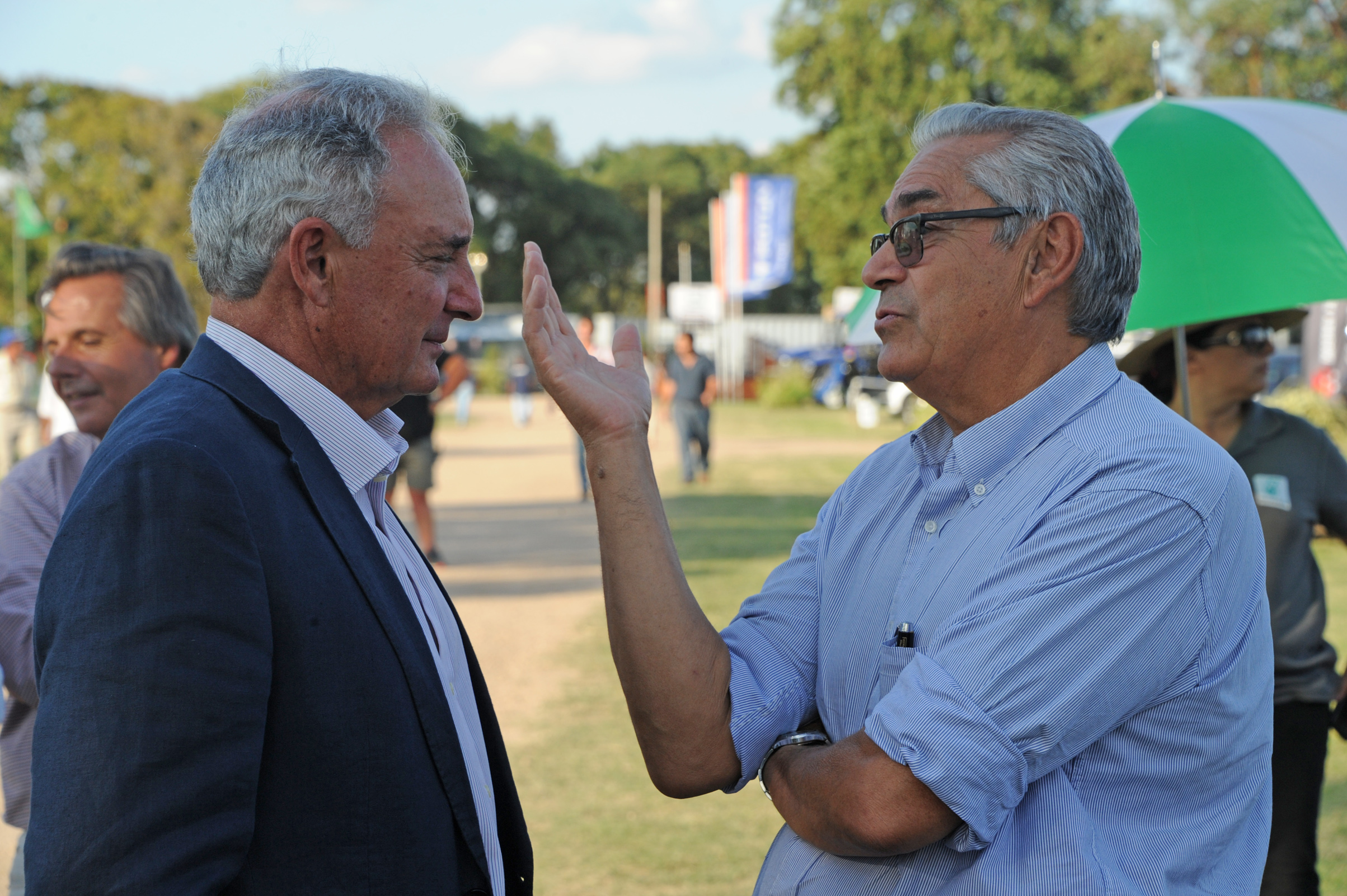 Ministro Enzo Benech, junto a Pablo Zerbino, presidente de la Asociación Rural del Uruguay (ARU)