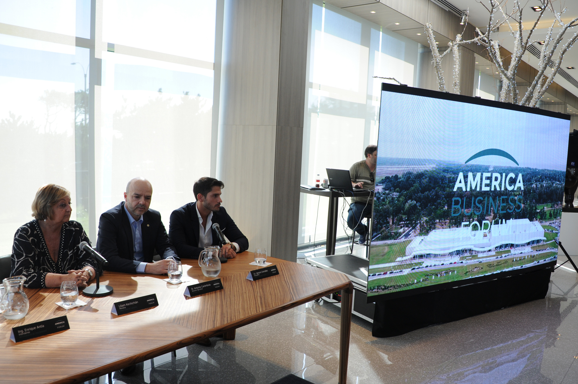 Presentación de America Business Forum