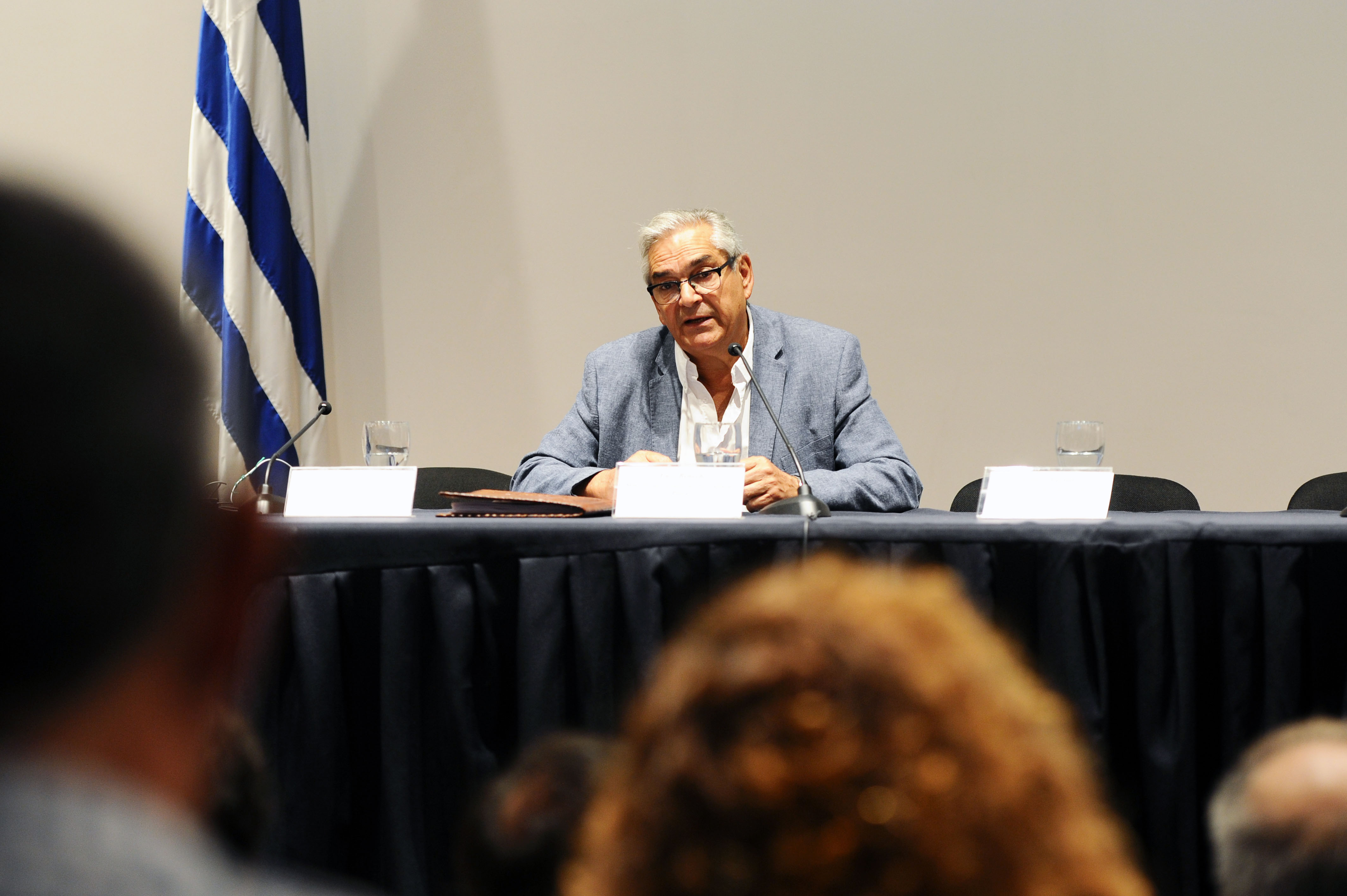 Enzo Benech presidió el acto de apertura de la exposición “Análisis de la competitividad de la cadena láctea”