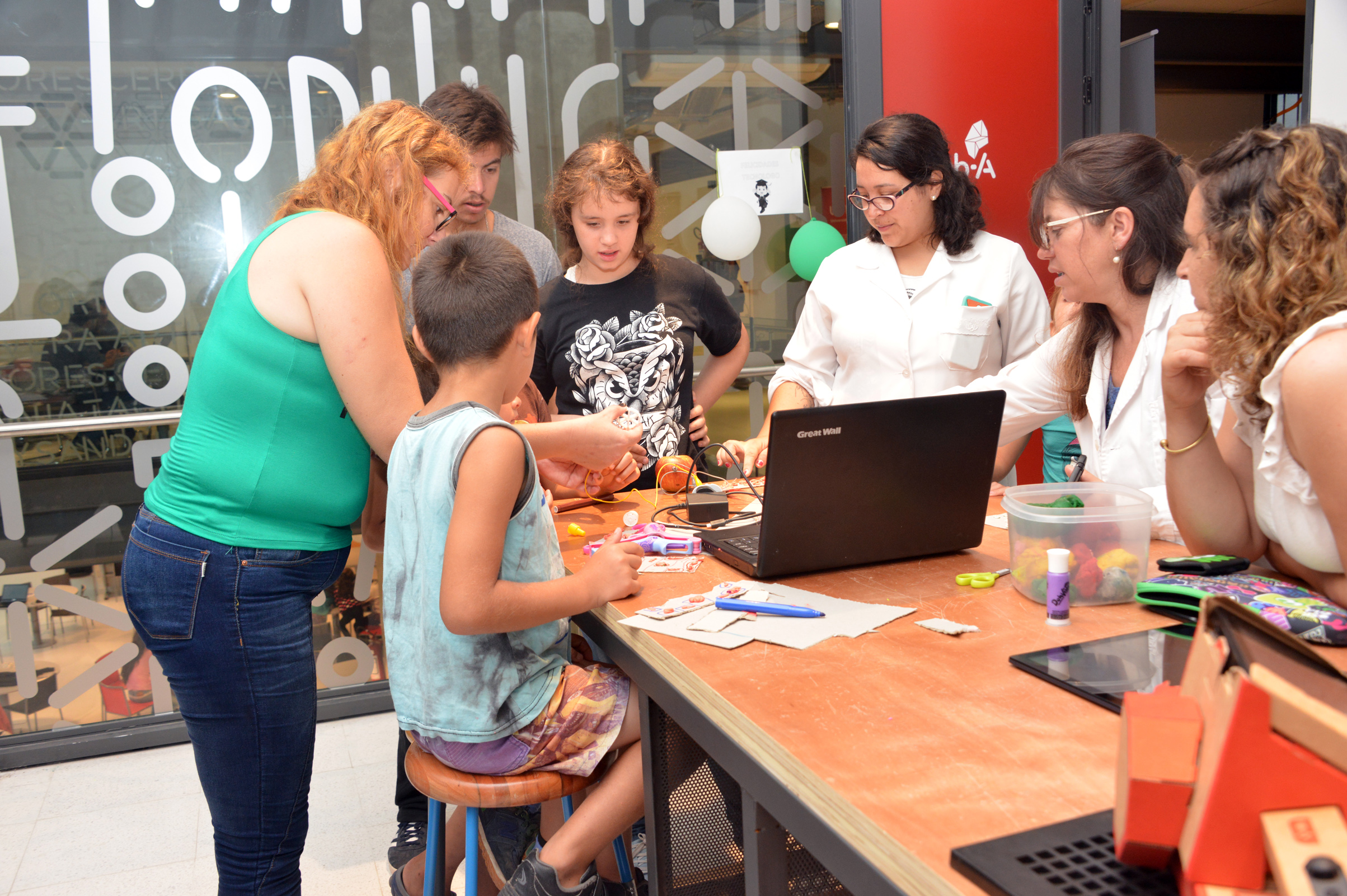 Actividad Bricks & Bits acerca la robótica a niños de entre 8 y 13 años
