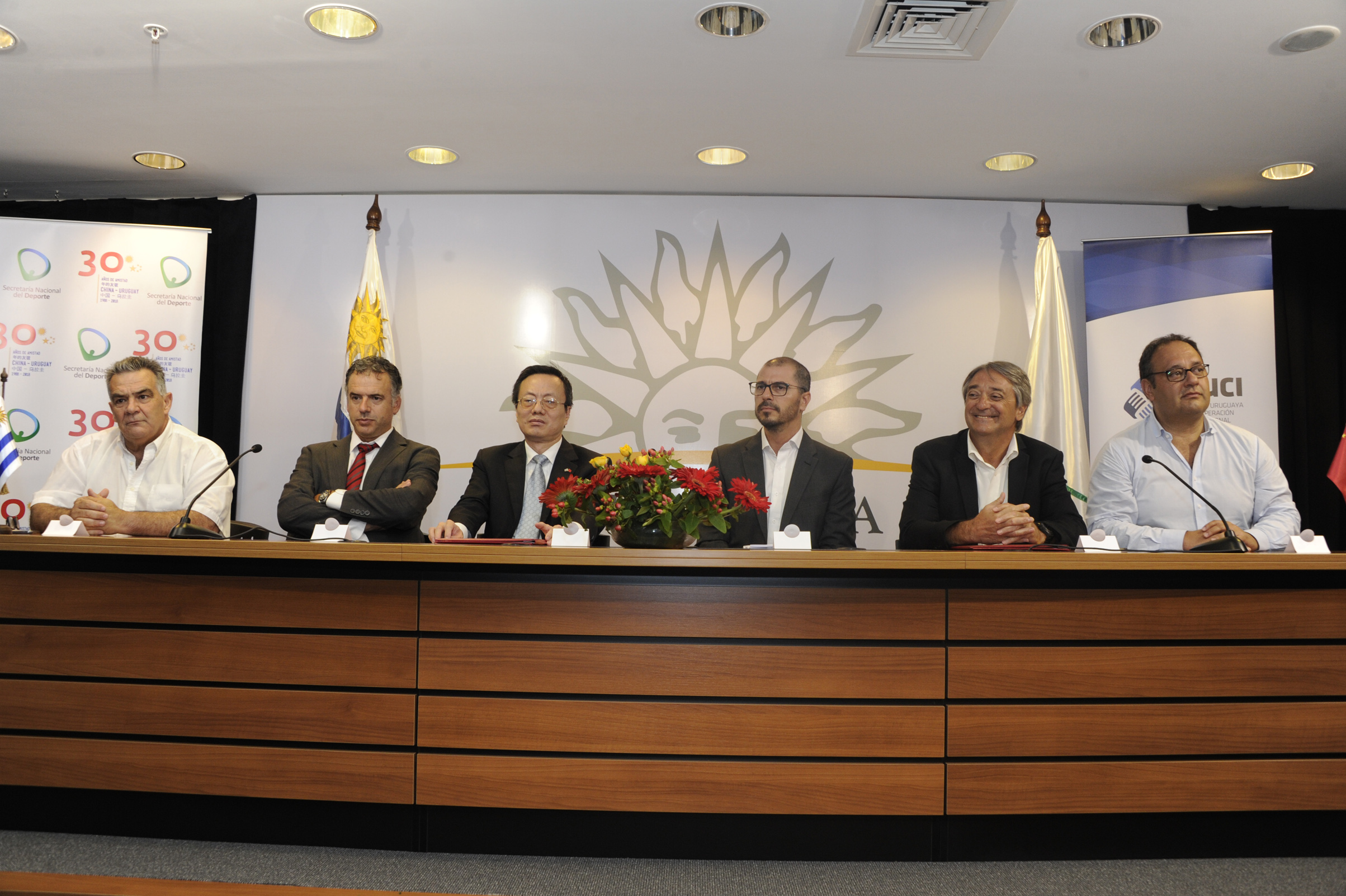 Mesa de autoridades