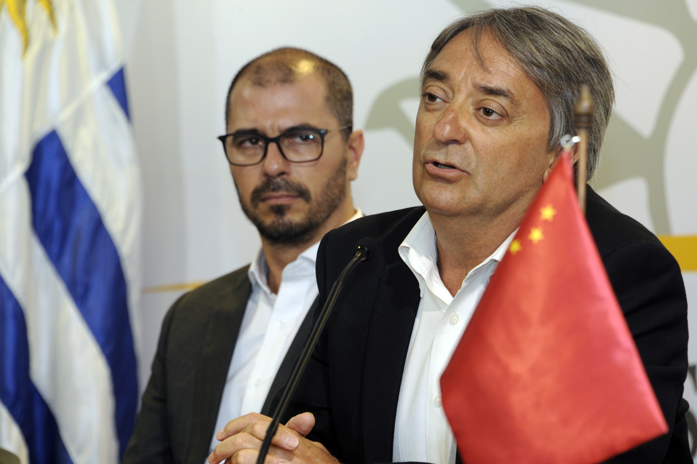 Titular de la Secretaría Nacional del Deporte, Fernando Cáceres, haciendo uso de la palabra