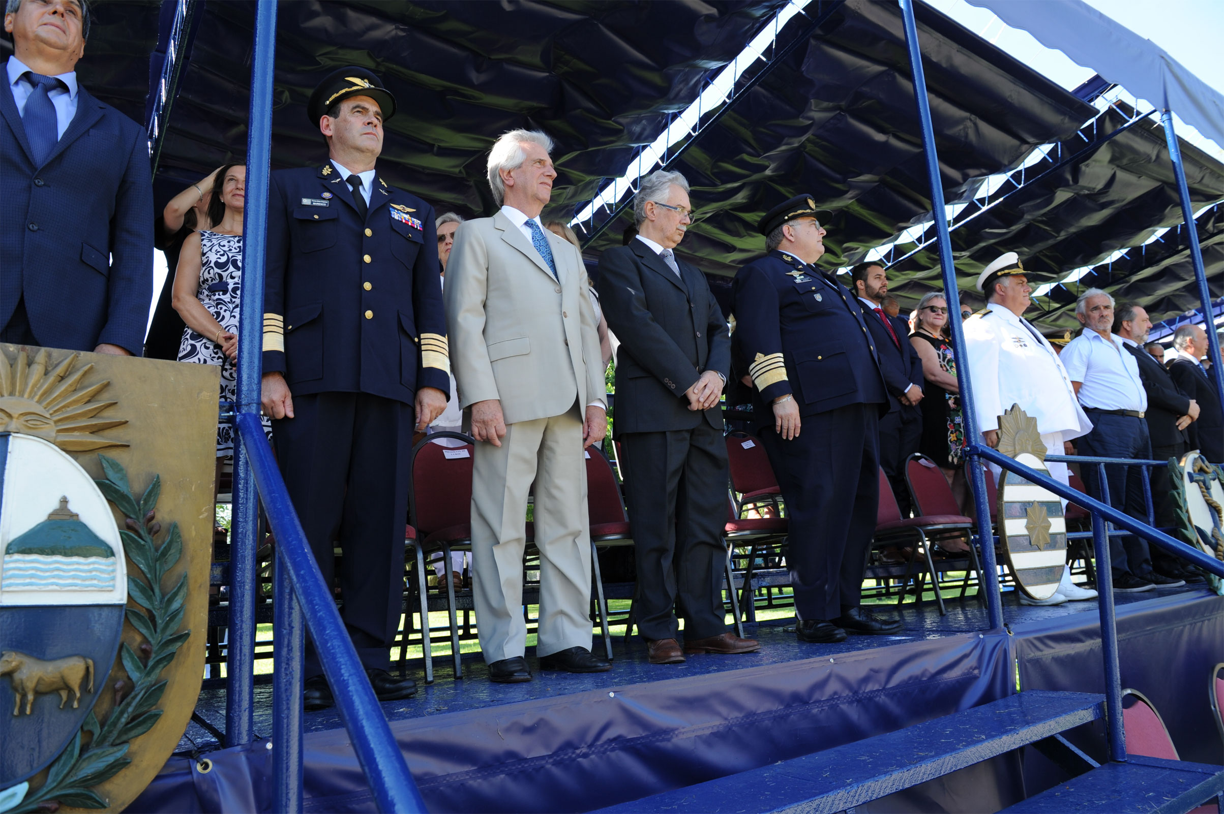 Presidente Tabaré Vázquez encabezó acto de asunción de Hugo Marenco como comandante en jefe de la Fuerza Aérea