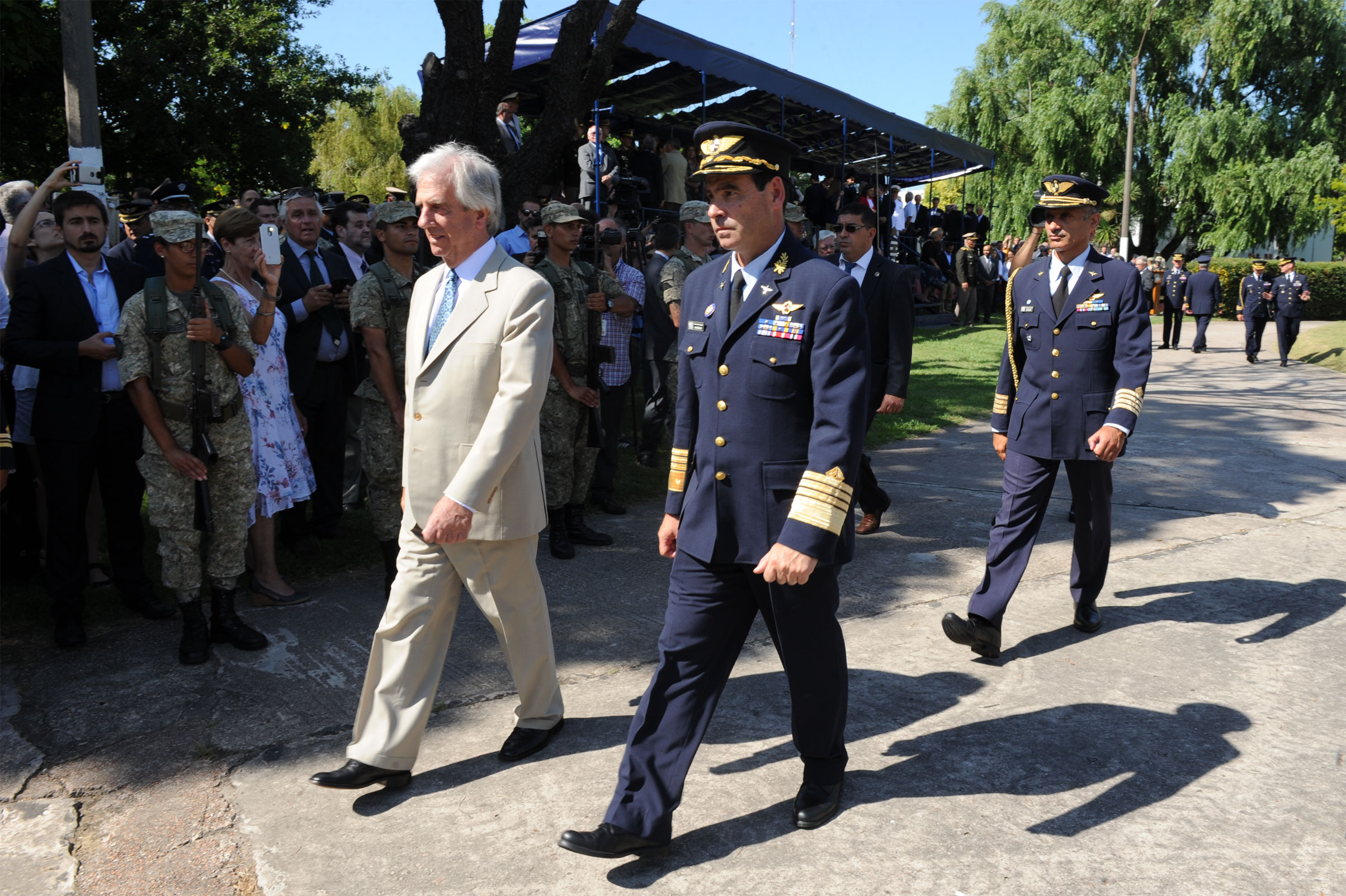 Presidente Tabaré Vázquez encabezó acto de asunción de Hugo Marenco como comandante en jefe de la Fuerza Aérea