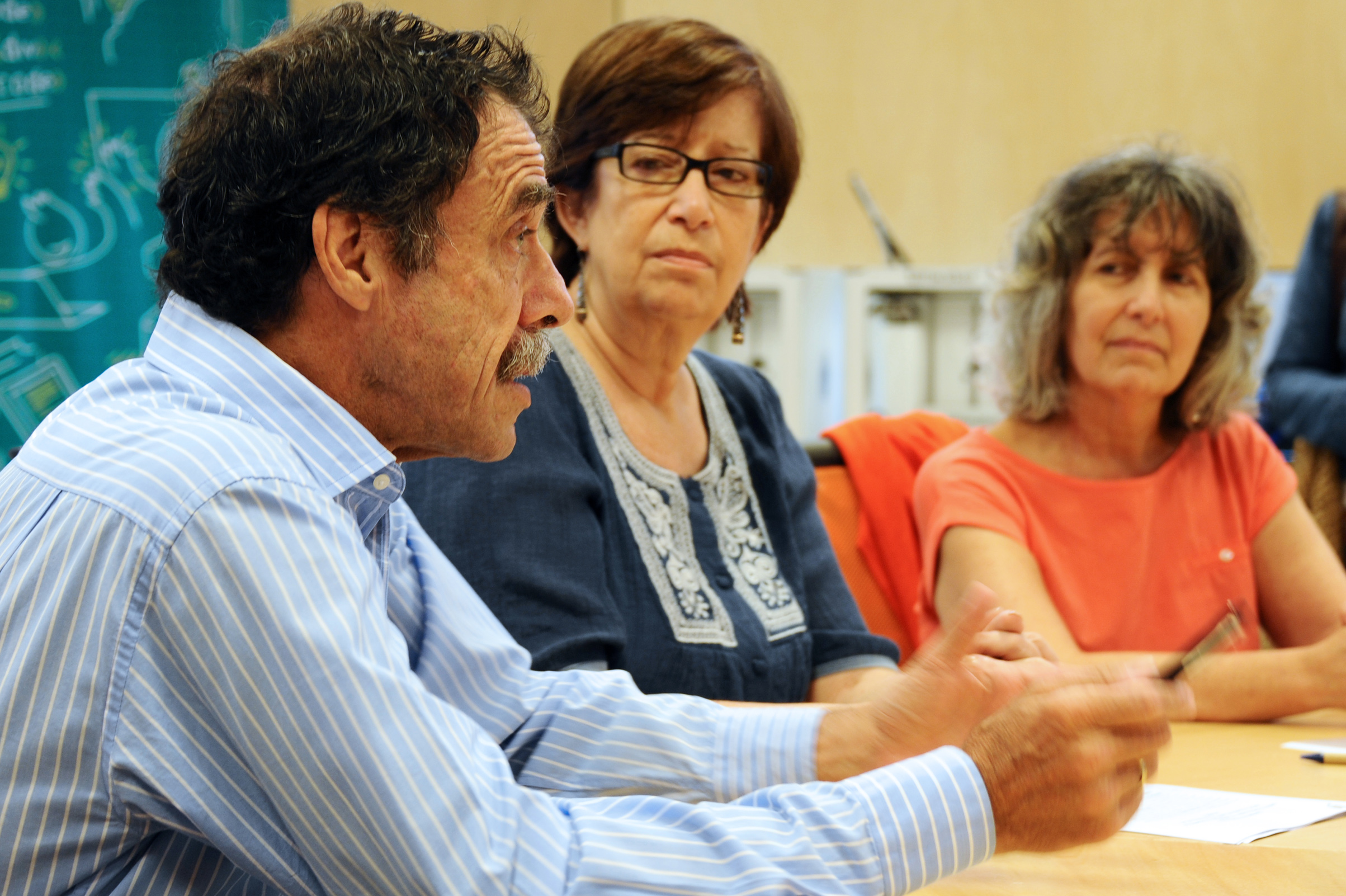 Firma de convenio entre Plan Ceibal e Inmujeres