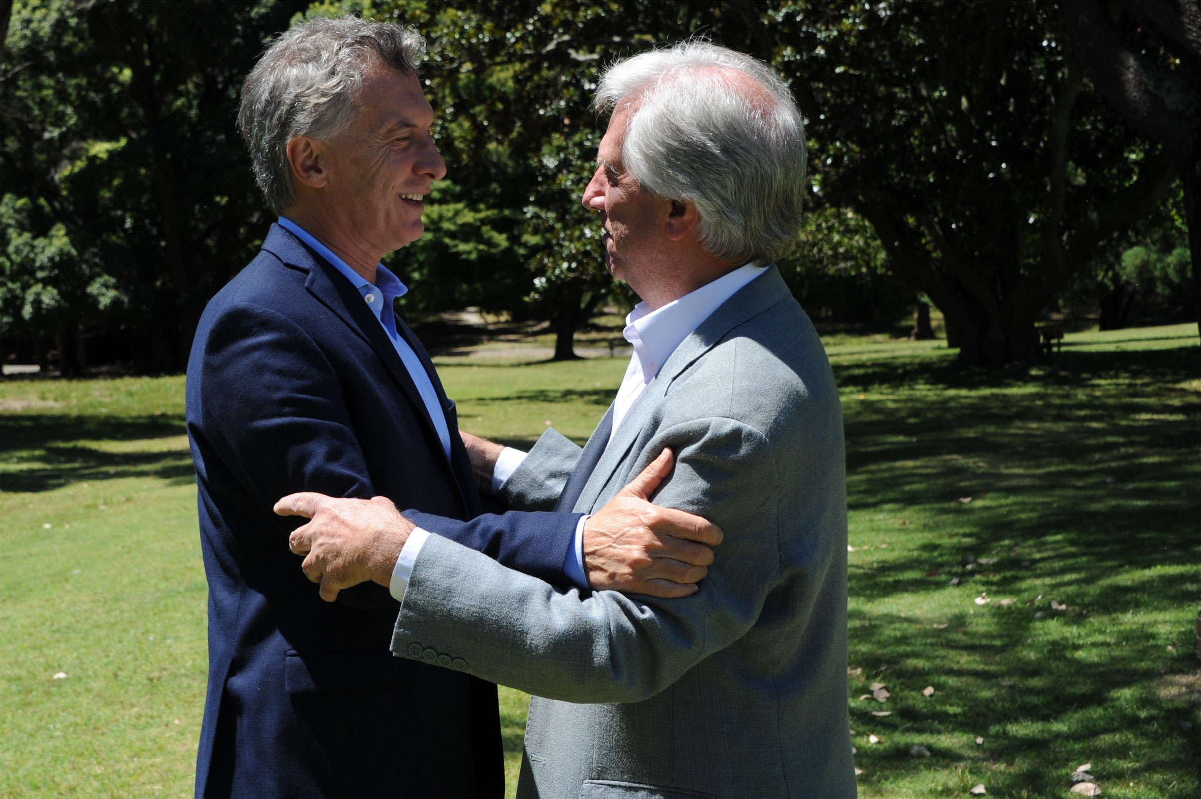 Presidente Tabaré Vázquez recibe a su par argentino, Mauricio Macri