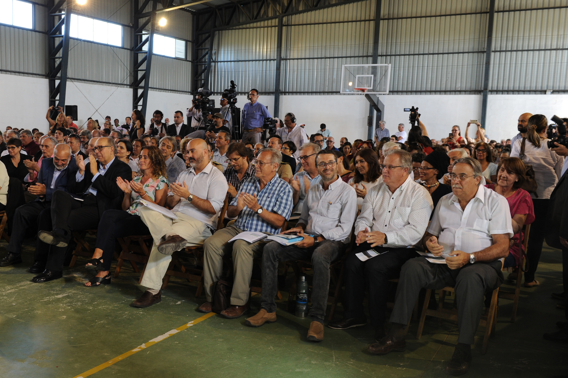 Asistentes al Consejo de Ministros abierto en Centenario, departamento de Durazno