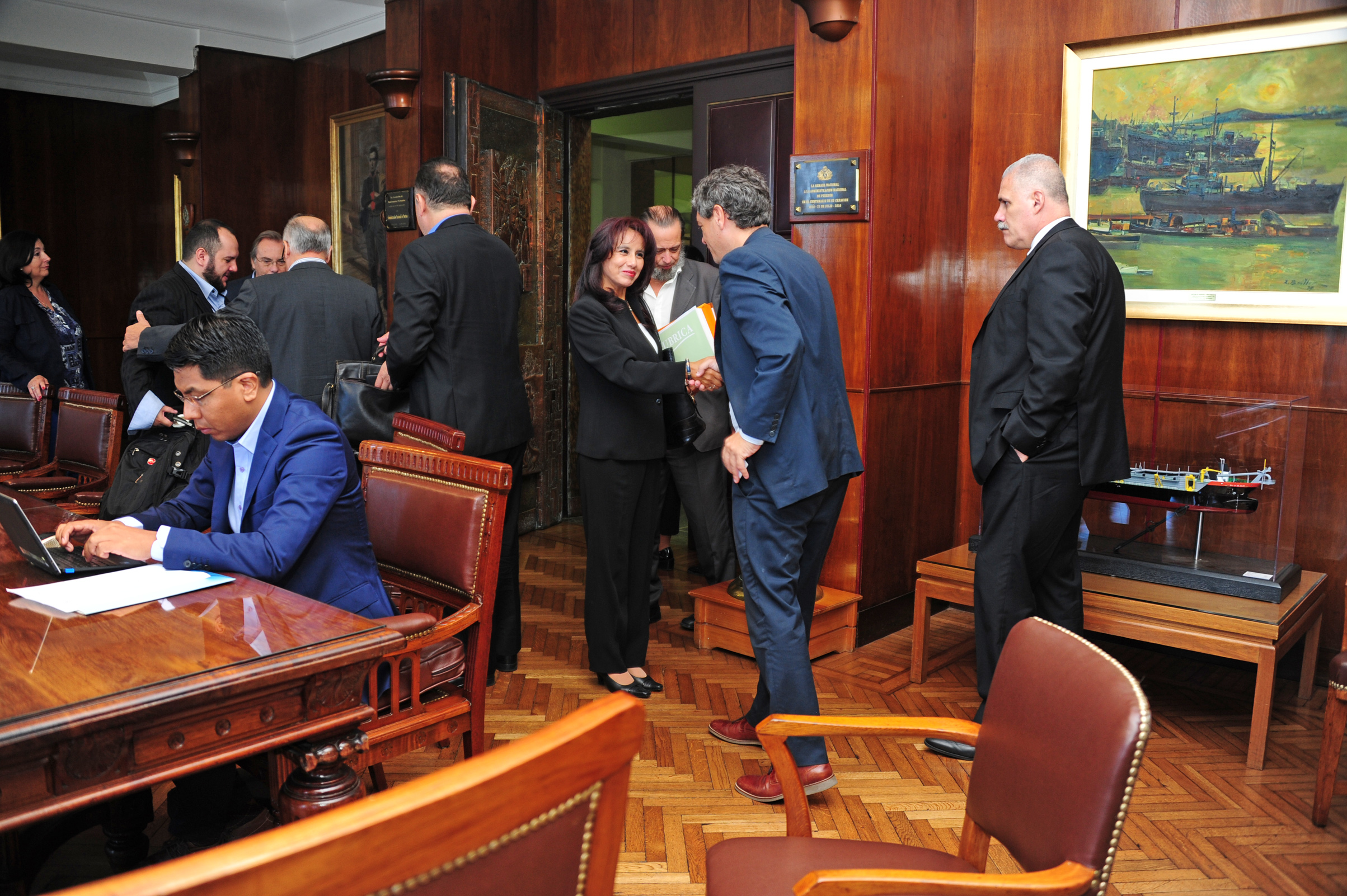 Presidente de la Administración Nacional de Puertos (ANP), Alberto Díaz, recibió delegación de Bolivia