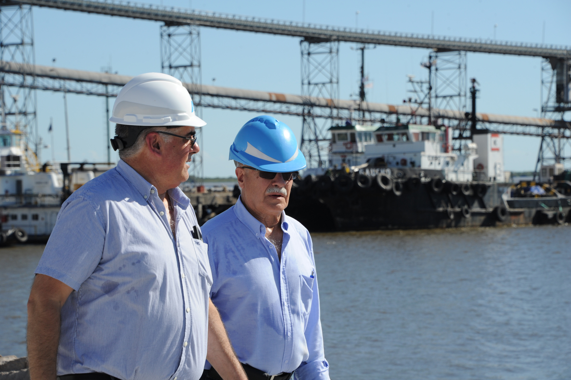 Autoridades uruguayas y bolivianas en Nueva Palmira