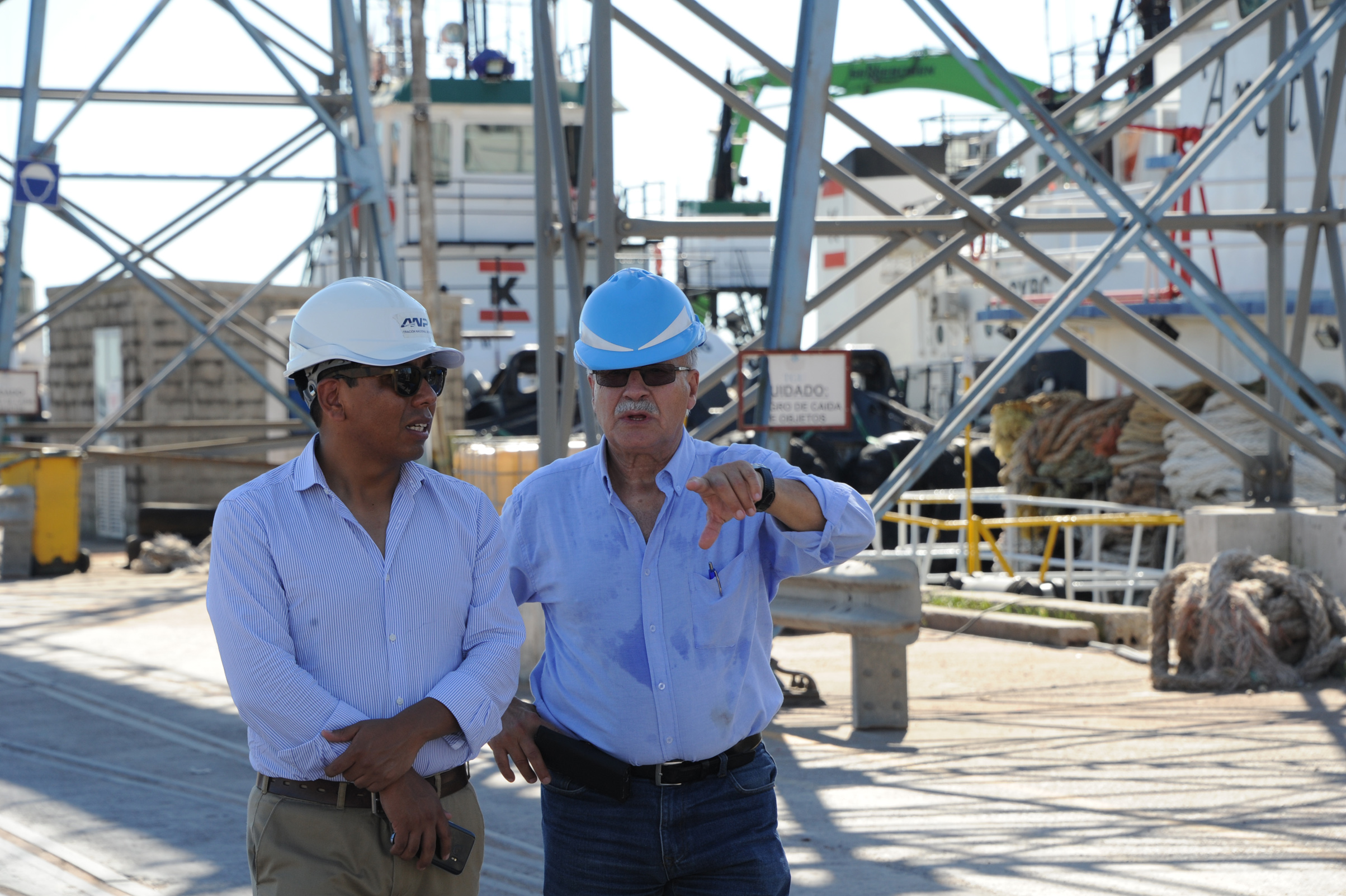 Autoridades uruguayas y bolivianas en Nueva Palmira