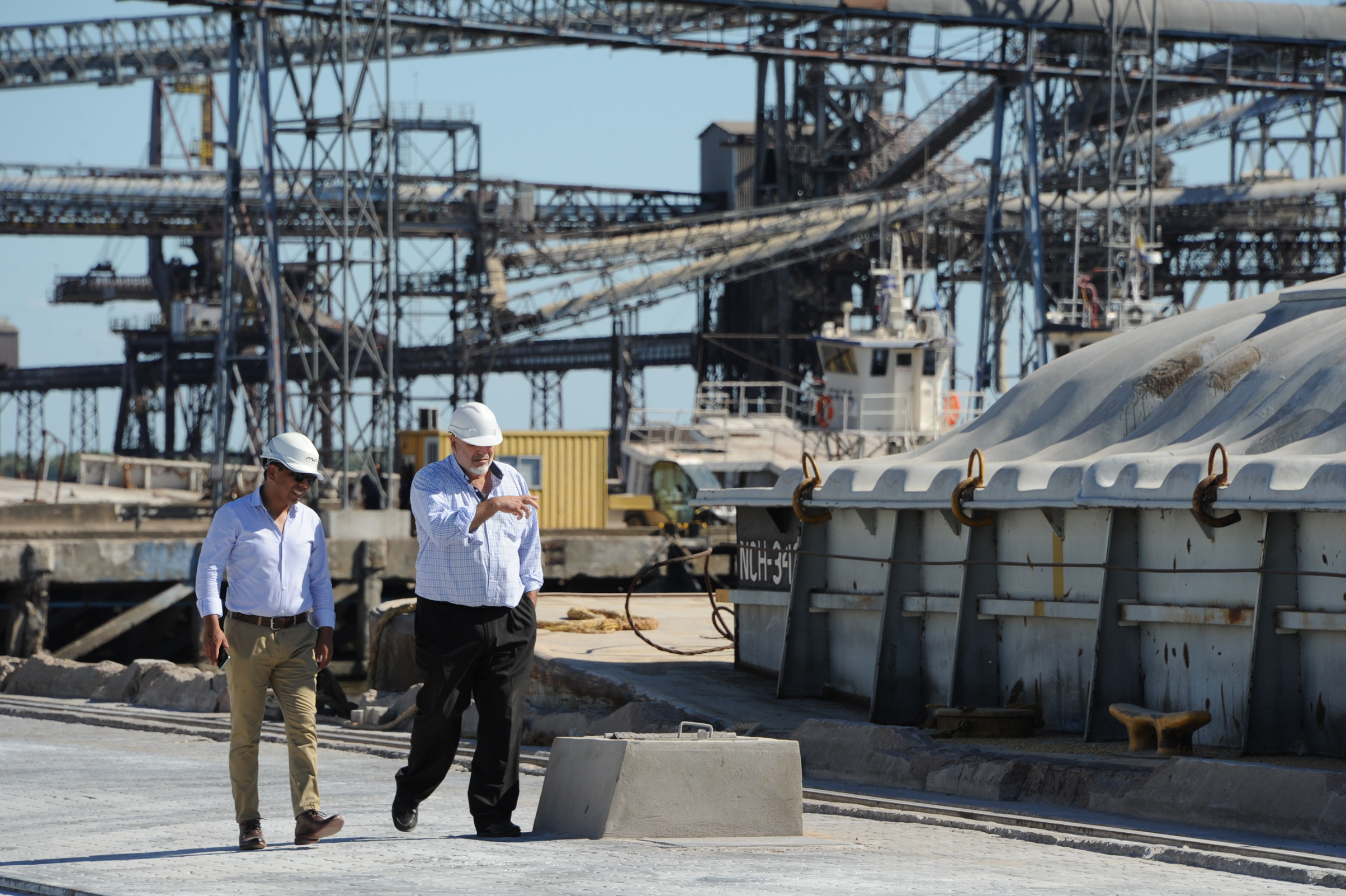 Autoridades uruguayas y bolivianas en Nueva Palmira