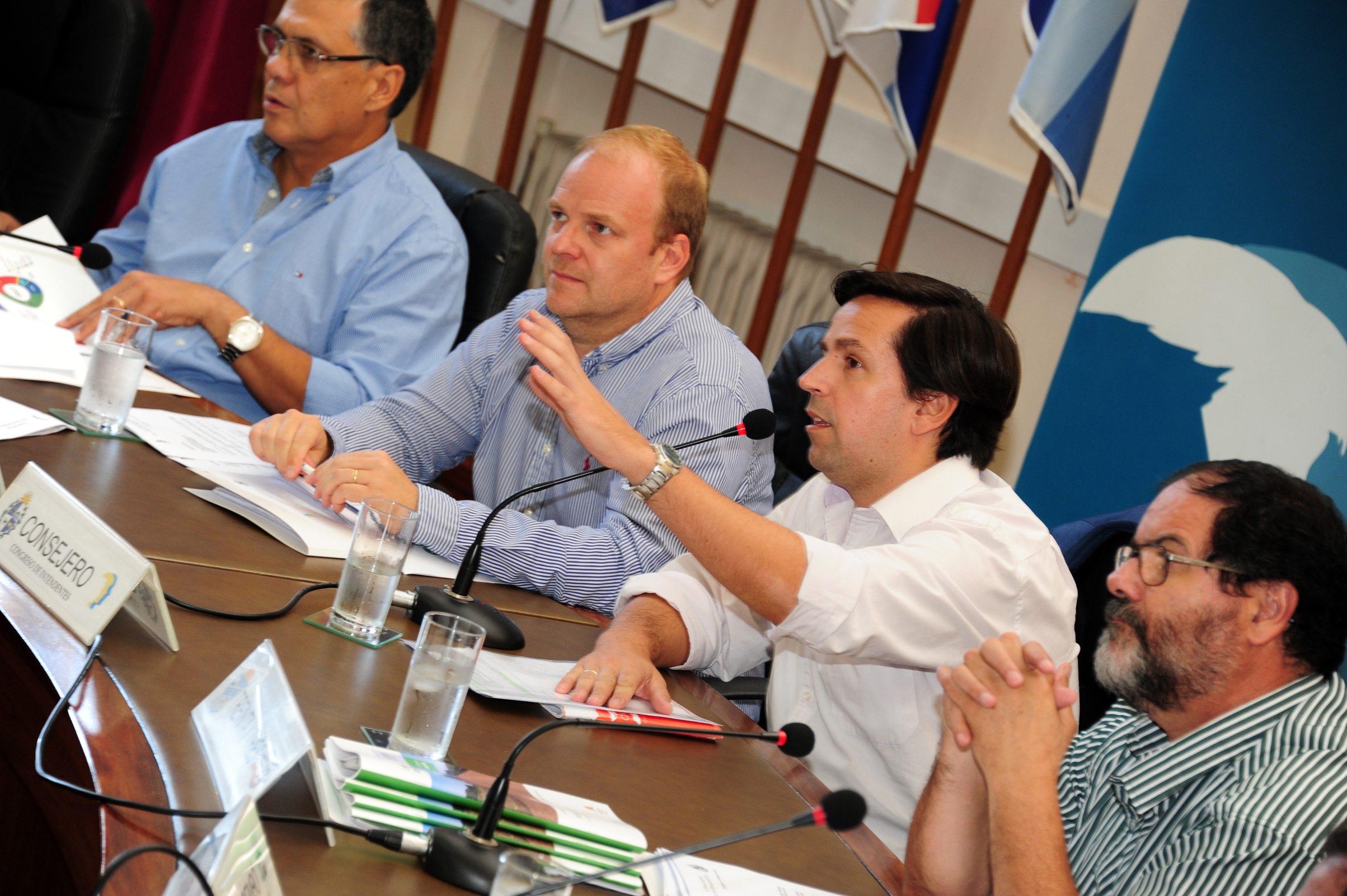 Ruben García, director de Energía, haciendo uso de la palabra