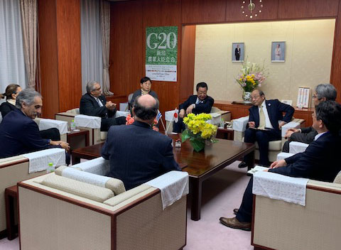 Enzo Benech, con ministro de Agricultura de Japón, Takamori Yoshikawa