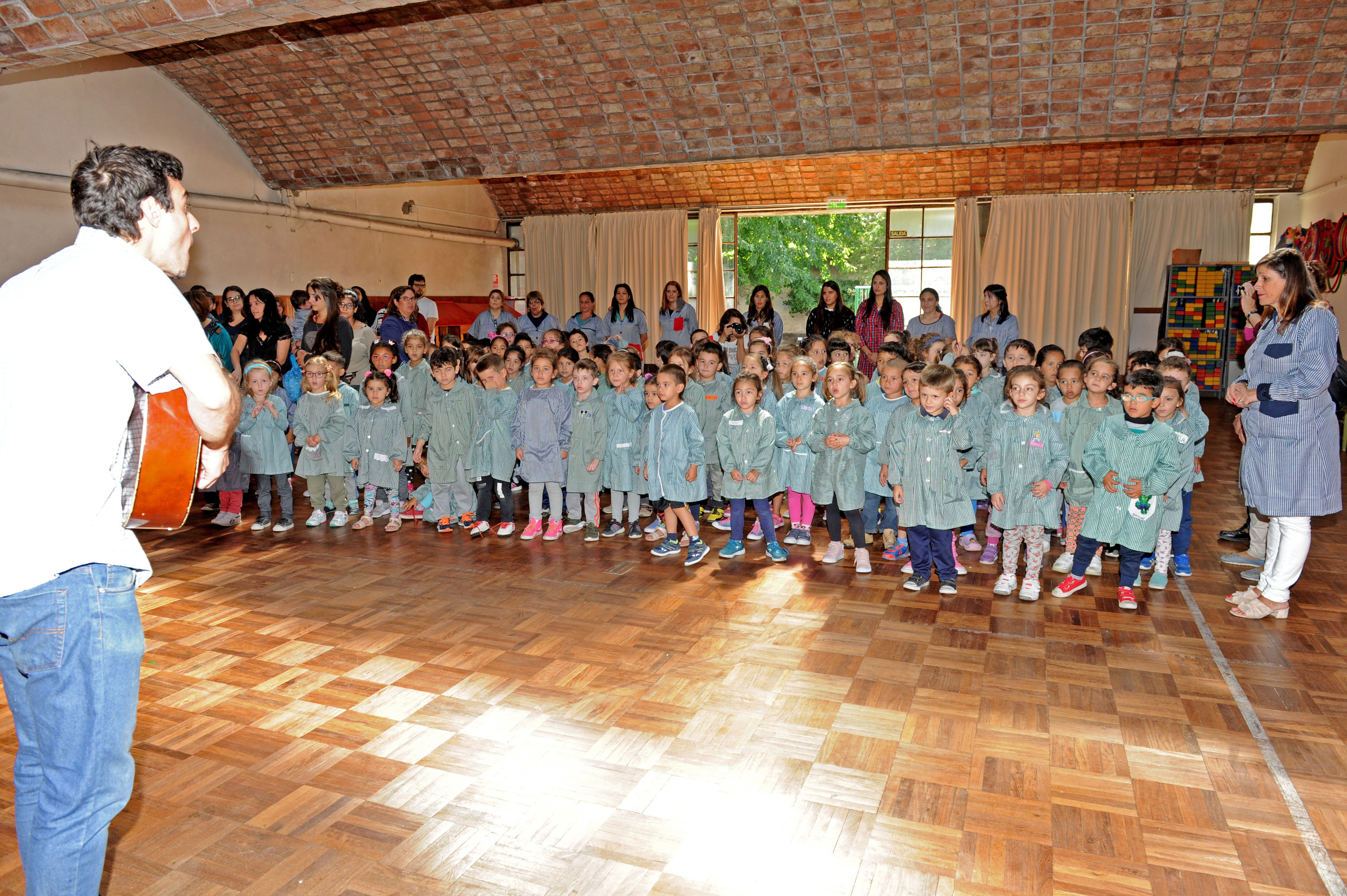 Primera celebración del Día del Jardín de Infantes, en el jardín n.° 213, Enriqueta Compte y Riqué