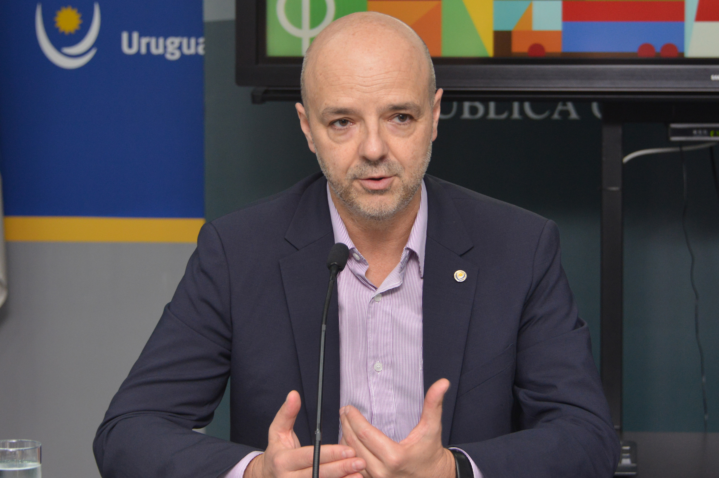 Antonio Carámbula, haciendo uso de la palabra