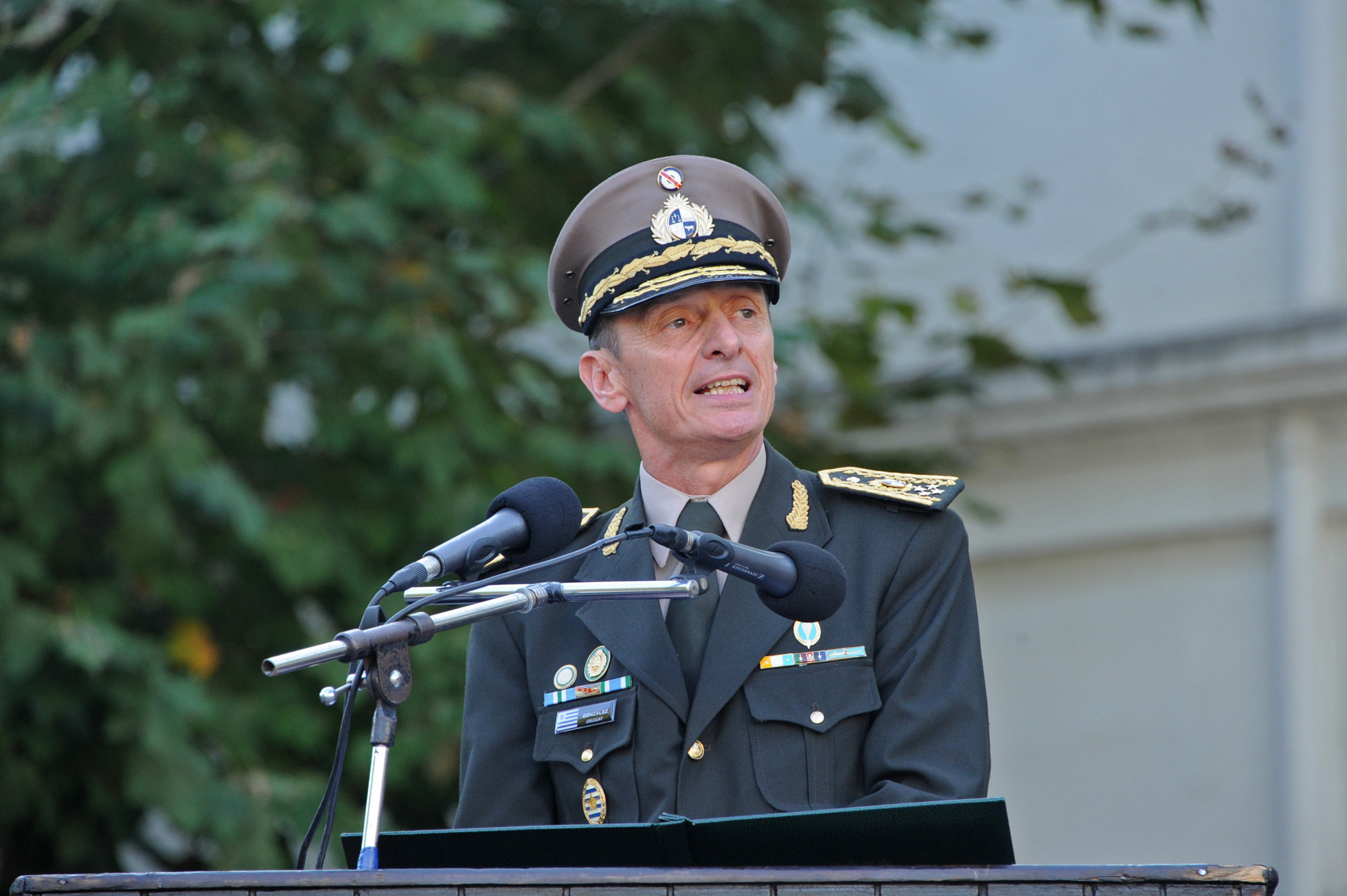 Nuevo comandante en jefe del Ejército Nacional de Uruguay, José Ariel González, haciendo uso de la palara