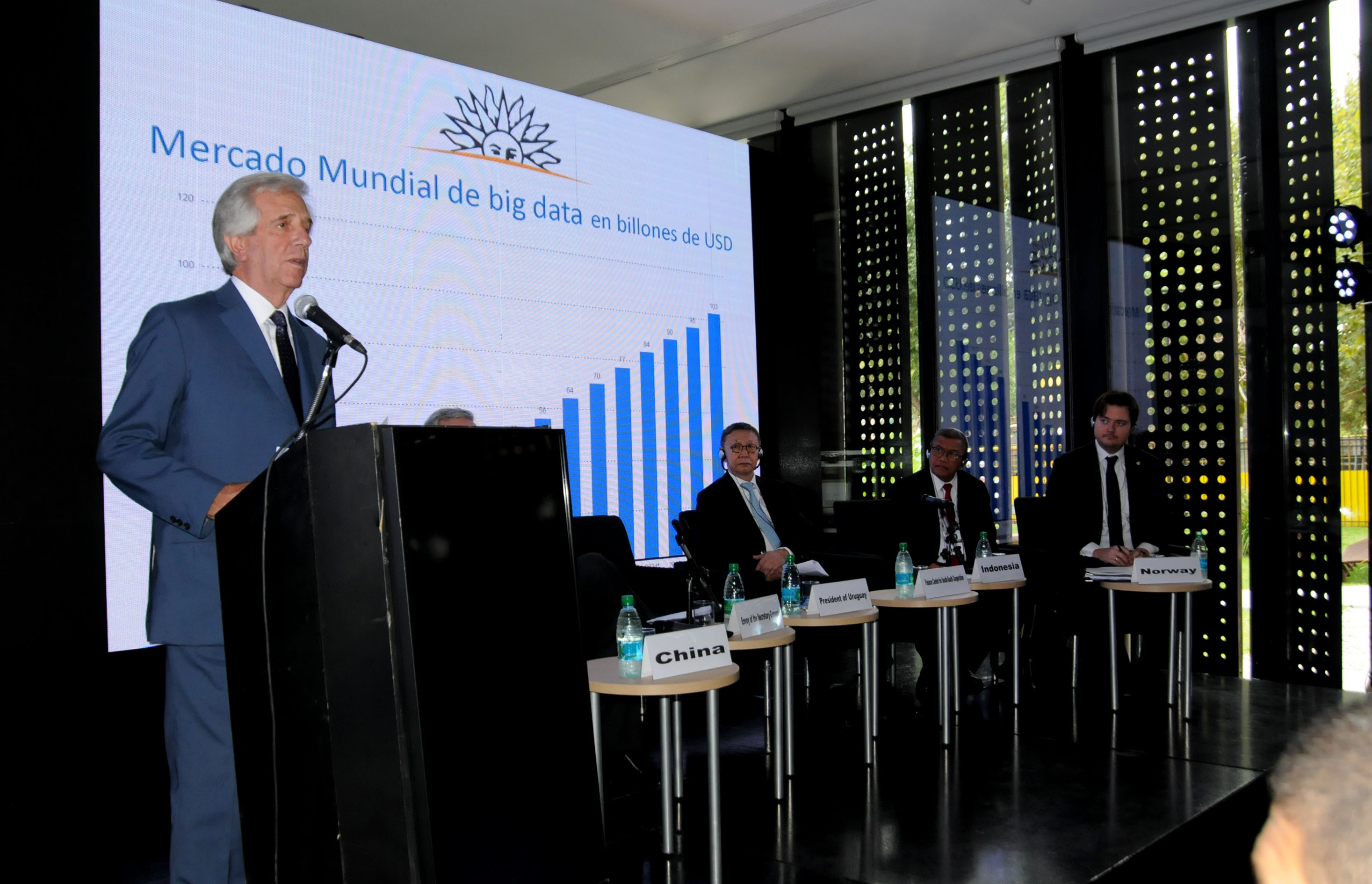 Presidente Tabaré Vázquez habla en el foro “Cooperación Sur-Sur en la era digital”