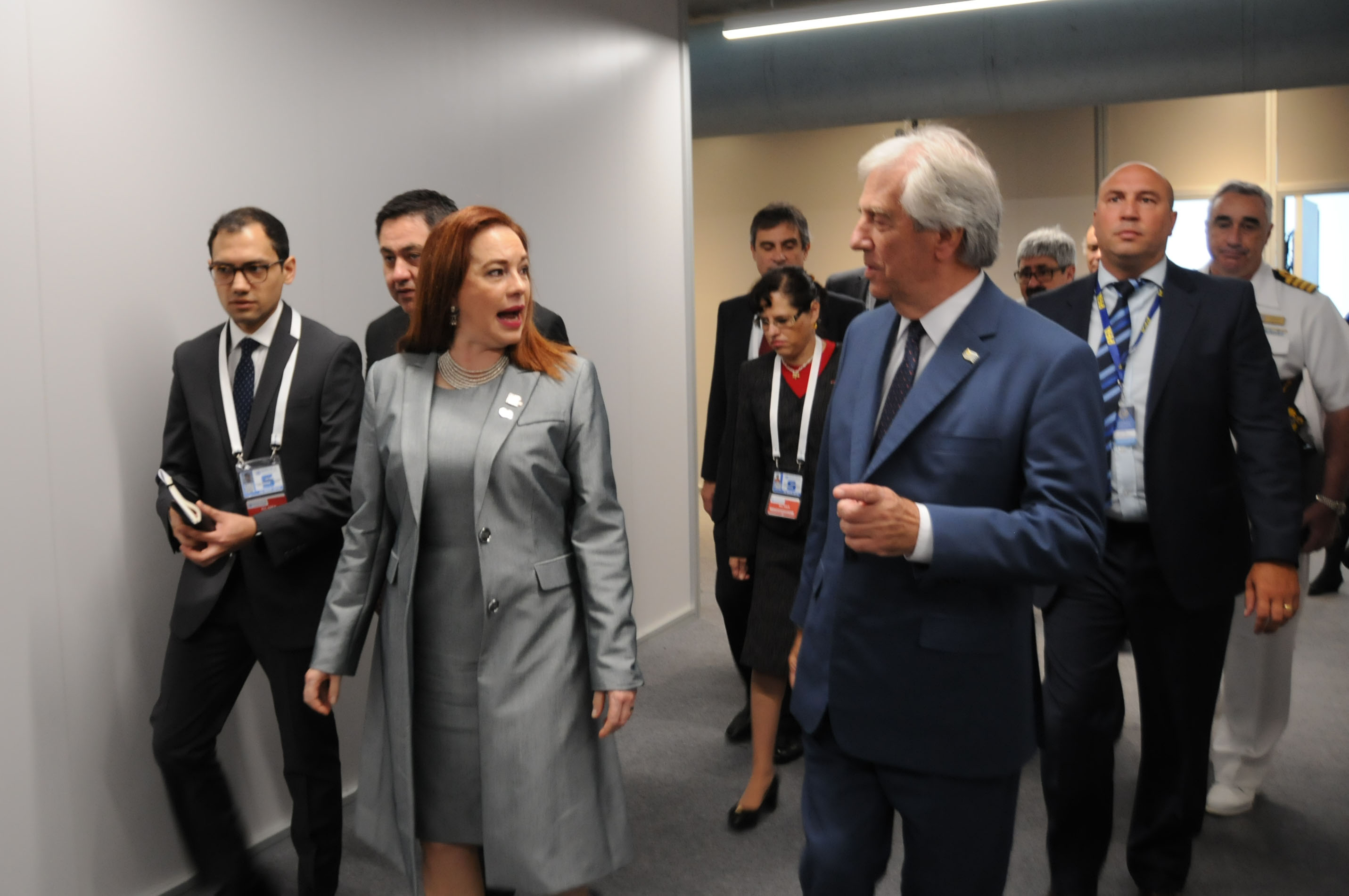 Presidente Tabaré Vázquez junto a embajadora María Fernanda Espinosa
