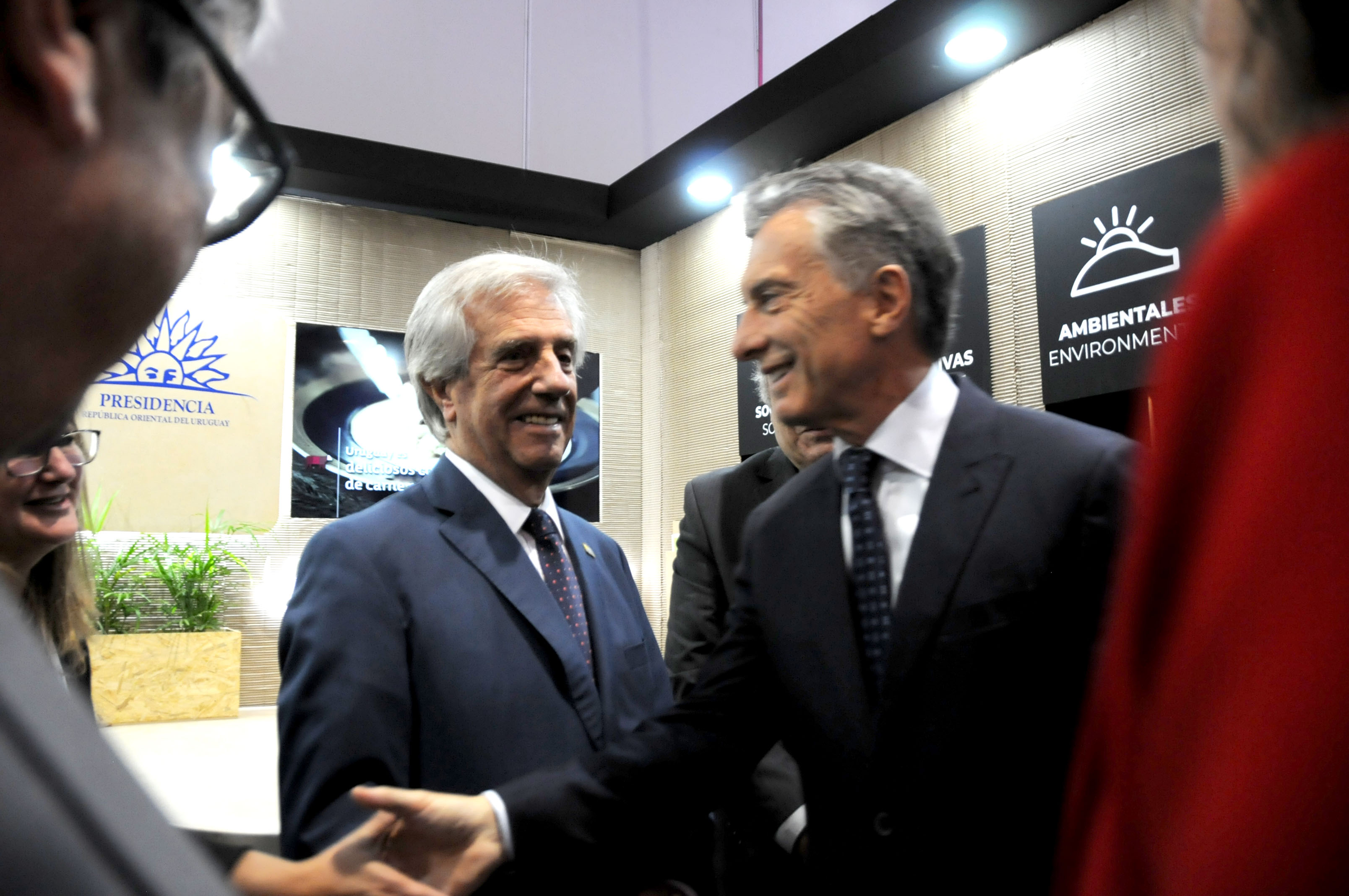 Vázquez recorrió diferentes pabellones que albergan la conferencia, entre ellos, los de Argentina, Naciones Unidas, China, Paraguay, Chile y Uruguay