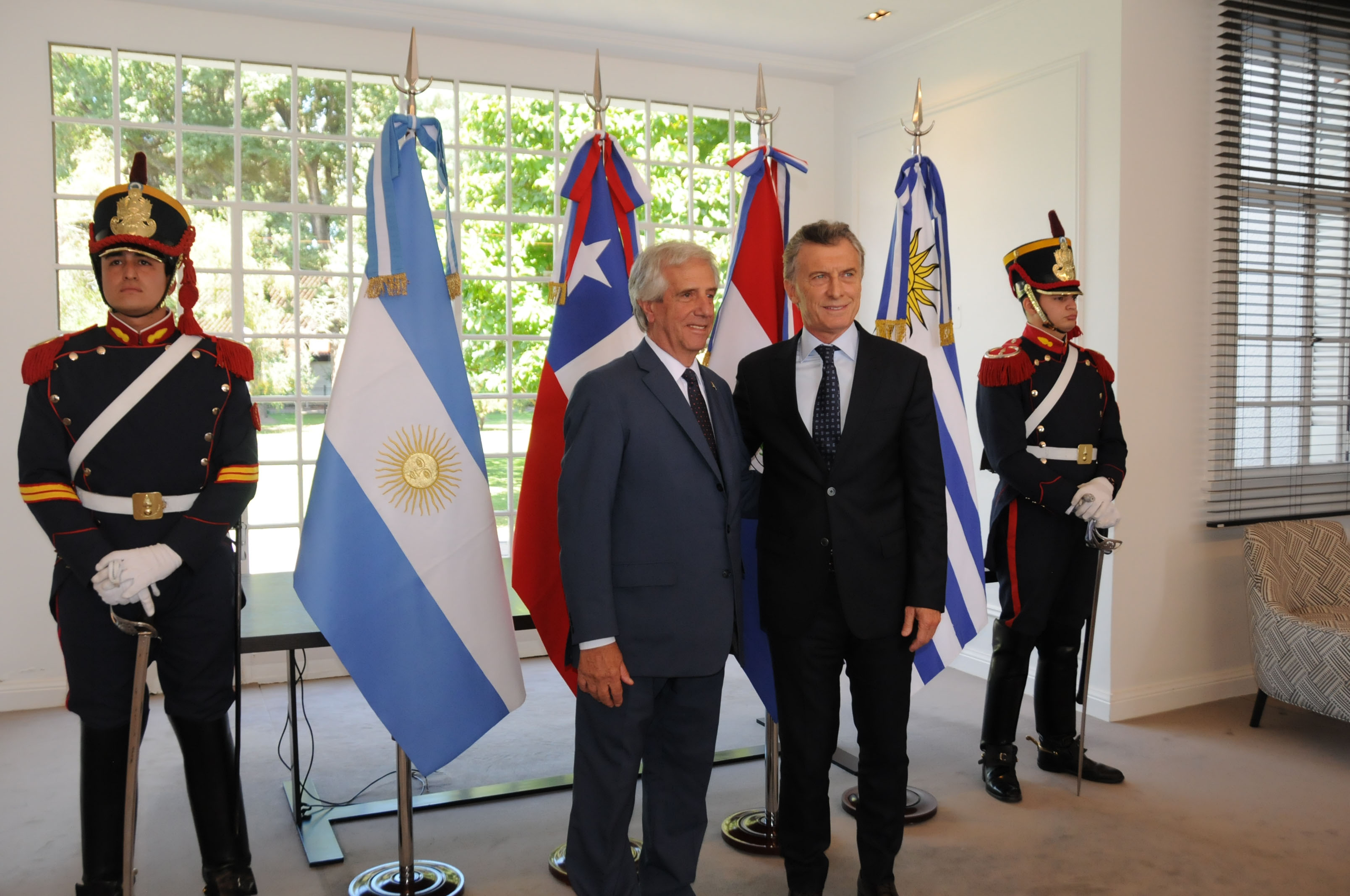 Tabaré Vázquez es recibido por Mauricio Macri