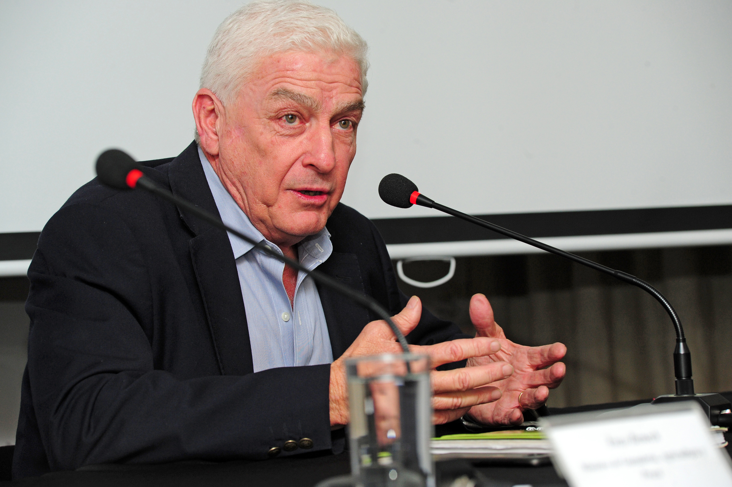 Federico Stanham, presidente del Instituto Nacional de Carnes, haciendo uso de la palabra